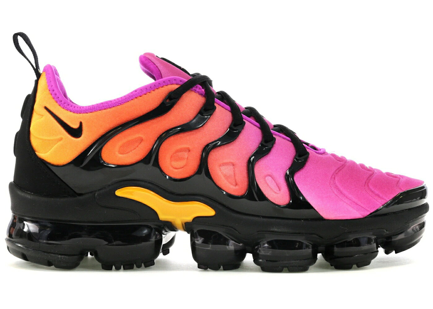 ナイキ 黒色 ブラック ブラスト ラッシュ エアヴェイパーマックス WOMEN'S スニーカー レディース NIKE AIR VAPORMAX PLUS SHERBET (WOMEN'S) / BLACK BLACK FUCHSIA BLAST RUSH