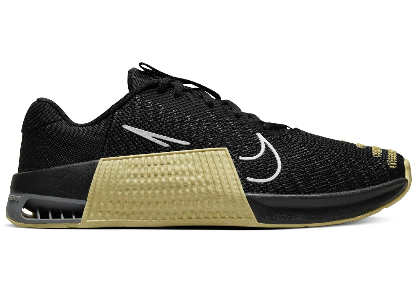 ナイキ 黒色 ブラック ベガス ゴールド 灰色 グレー 白色 ホワイト スニーカー メンズ NIKE METCON 9 (TEAM) BLACK VEGAS GOLD SMOKE GREY WHITE / BLACK VEGAS GOLD SMOKE GREY｜スニケス