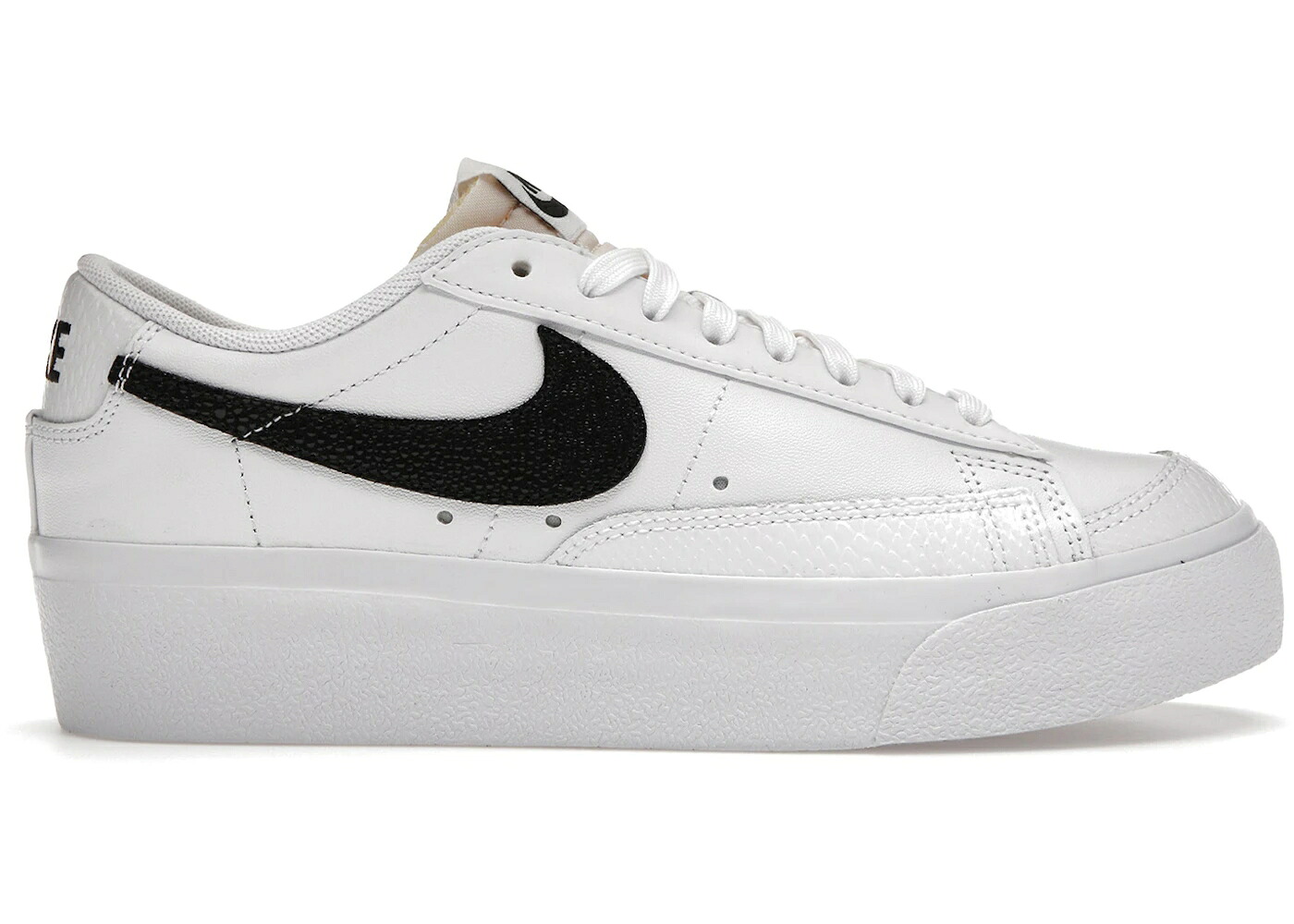 ナイキ ブレイザー 白いこと 白いこと 黒いこと 黒いこと 自然的 WOMEN\u0027S スニーカー レディース NIKE BLAZER LOW PLATFORM WHITE BLACK STINGRAY (WOMEN\u0027S) / WHITE BLACK NATURAL
