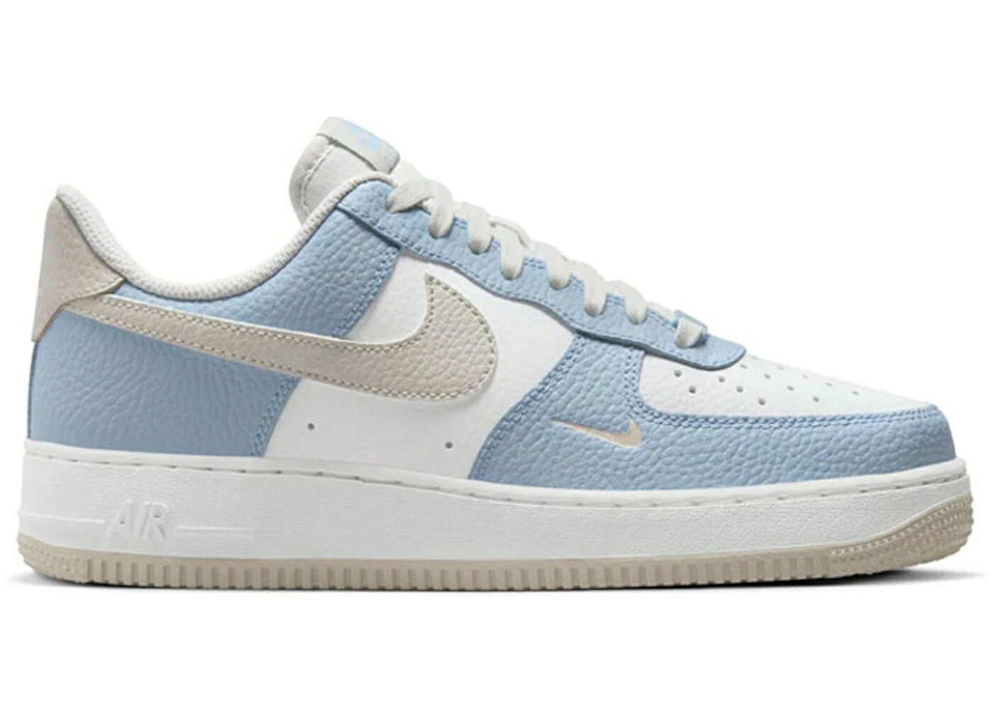 ナイキ 青味 青み スウッシュ スウォッシュ 空軍 WOMEN\u0027S スニーカー レディース NIKE AIR FORCE 1 LOW LIGHT ARMORY BLUE MINI SWOOSH (WOMEN\u0027S) / LIGHT ARMORY BLUE LIGHT BONE