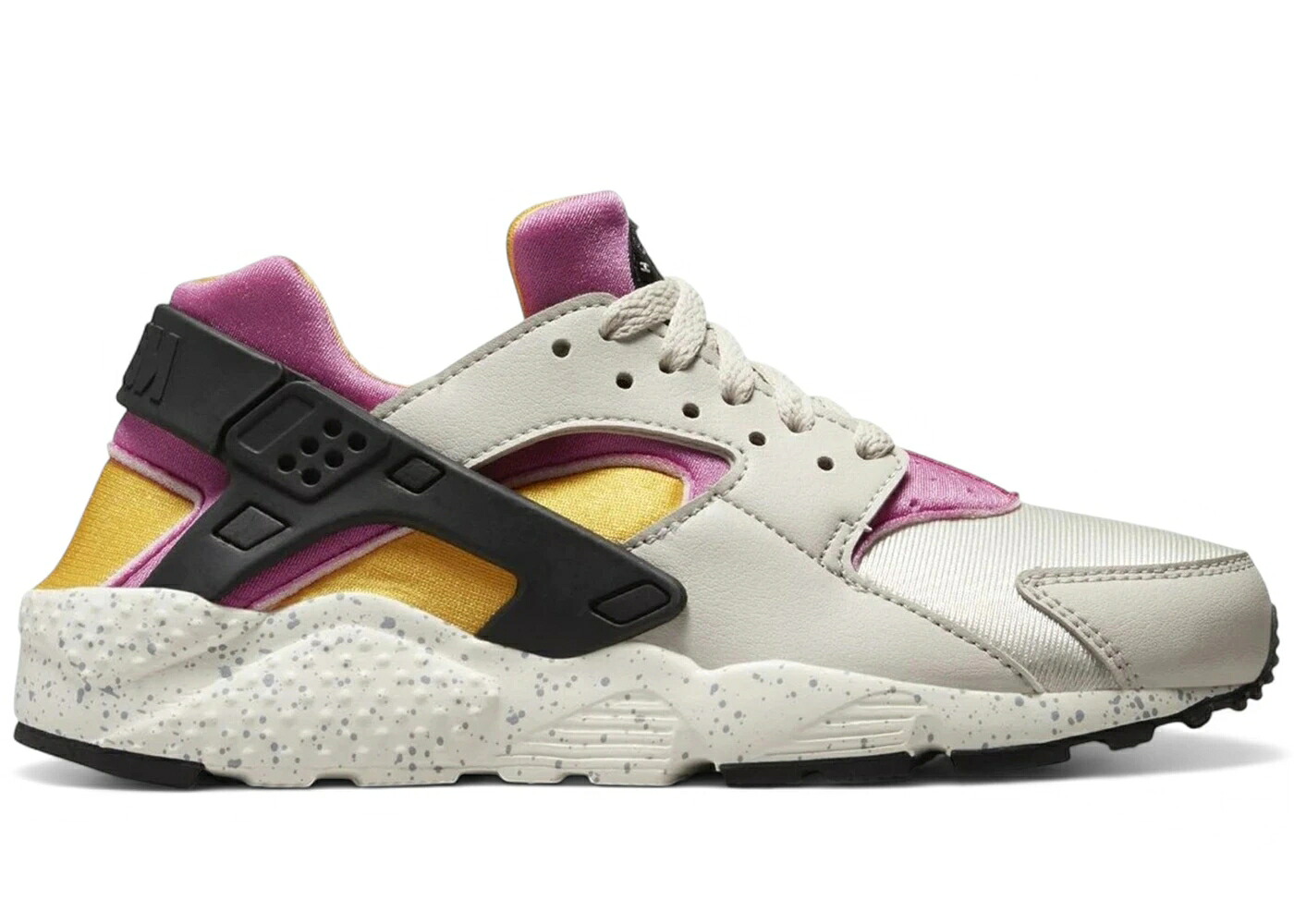ナイキ ハラチ ゴールド ピンク 黒色 ブラック ジュニア キッズ NIKE HUARACHE LIGHT BONE UNIVERSITY GOLD PINK (GS) / LIGHT BONE UNIVERSITY GOLD BLACK ベビー マタニティ スニーカー