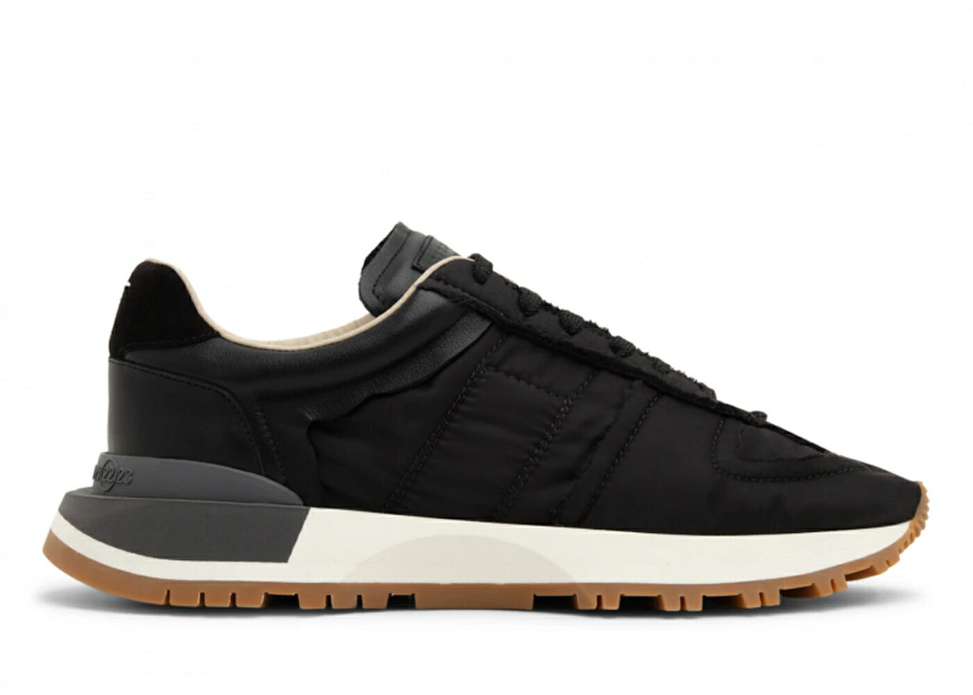 メゾンマルジェラ 黒色 ブラック 白色 ホワイト スニーカー メンズ MAISON MARGIELA MAISON MARGIELA RUNNER EVOLUTION BLACK WHITE GUM / BLACK WHITE GUM 102,600円