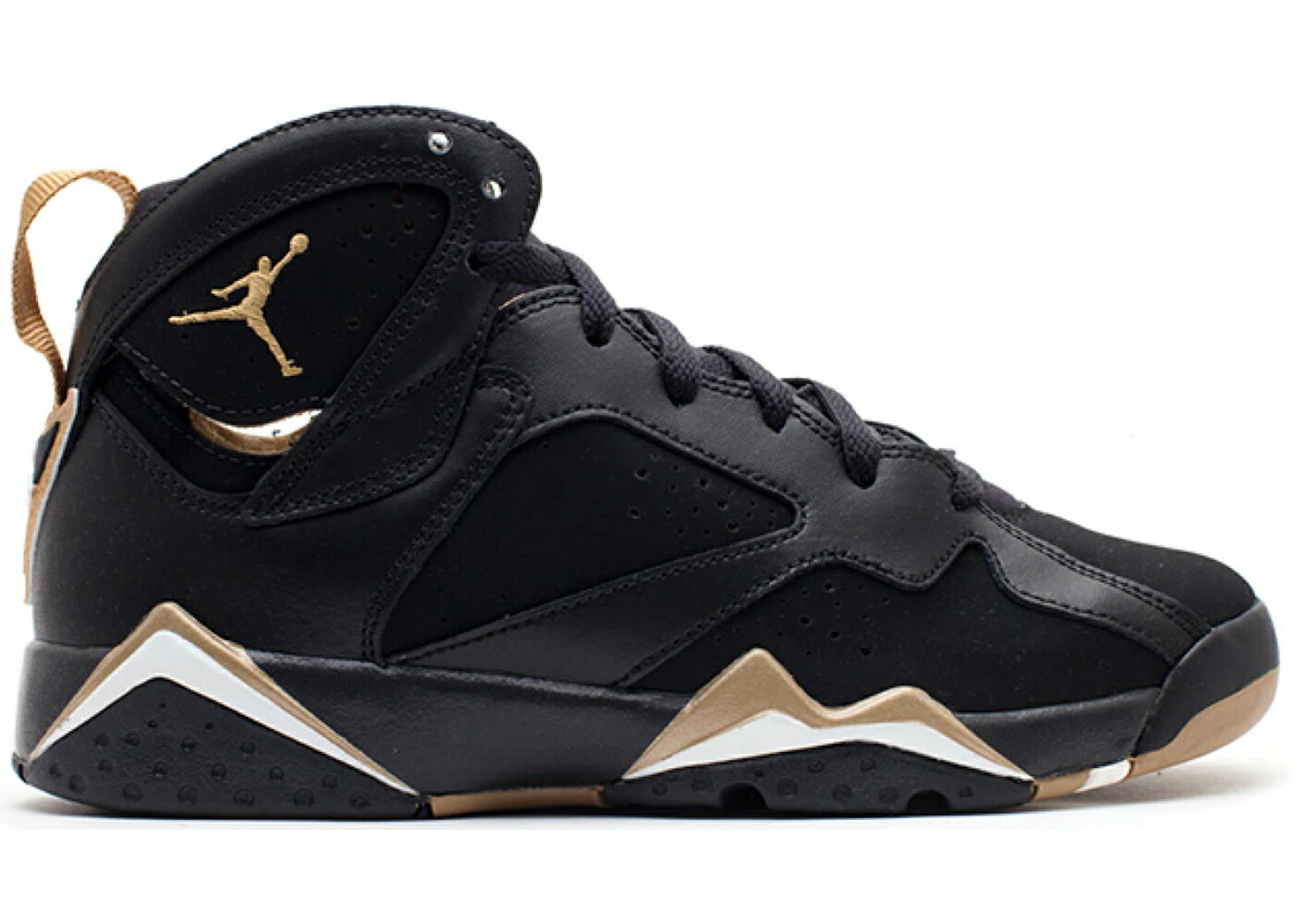 ナイキ ジョーダン 黒色 ブラック ゴールド ジュニア キッズ JORDAN 7 RETRO GOLDEN MOMENTS PACK (7) (GS) / BLACK METALLIC GOLD SAIL ベビー マタニティ スニーカー 59,880円
