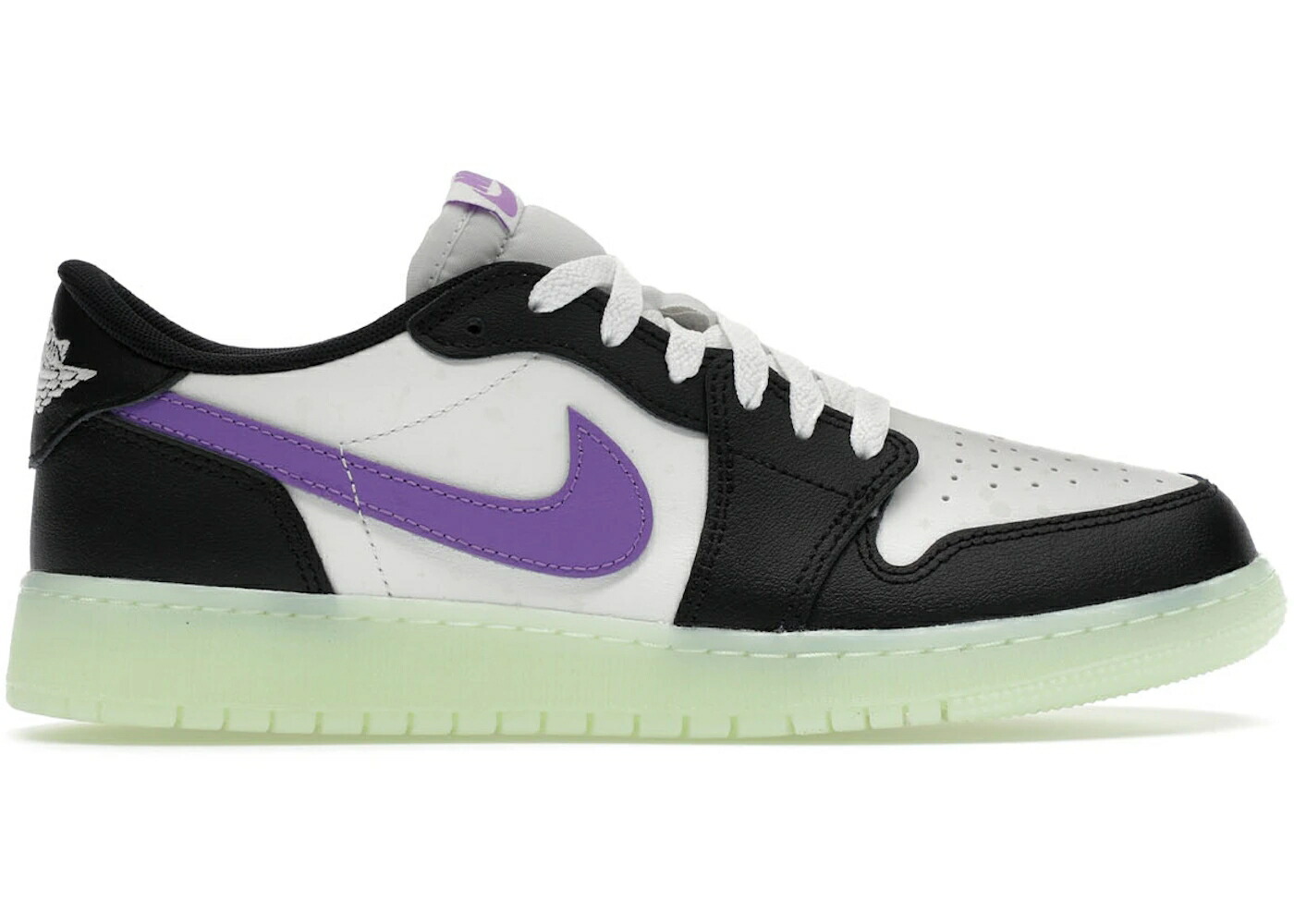 ナイキ ジョーダン 黒色 ブラック ジュニア キッズ JORDAN 1 RETRO LOW OG BLACK RASPBERRY (GS) / BLACK BLACK RASPBERRY VOLT TINT ベビー マタニティ スニーカー