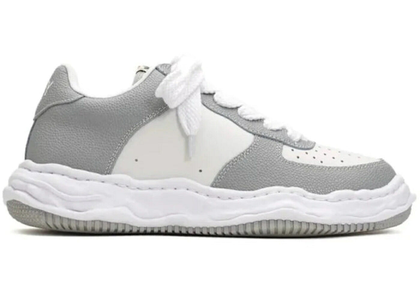 メゾン ミハラヤスヒロ レザー 灰色 グレー 白色 ホワイト スニーカー メンズ MAISON MIHARA YASUHIRO MAISON MIHARA YASUHIRO WAYNE OG SOLE EMBOSSED LEATHER LOW GREY WHITE / GREY WHITE|スニケス