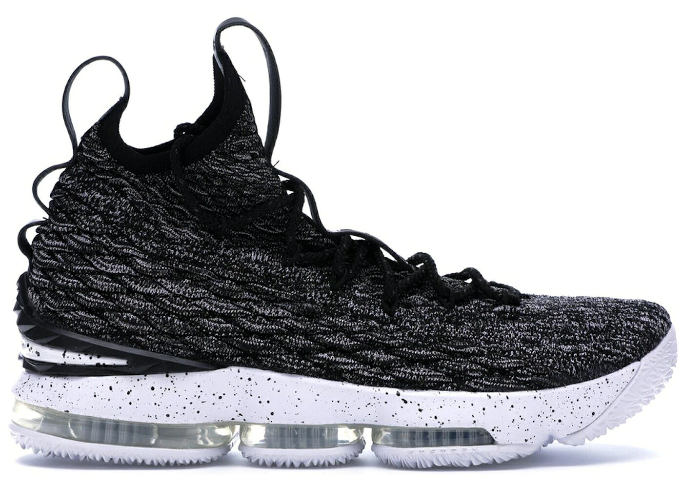 ナイキ レブロン 黒色 ブラック 白色 ホワイト スニーカー メンズ NIKE LEBRON 15 ASHES / BLACK WHITE WHITE｜スニケス