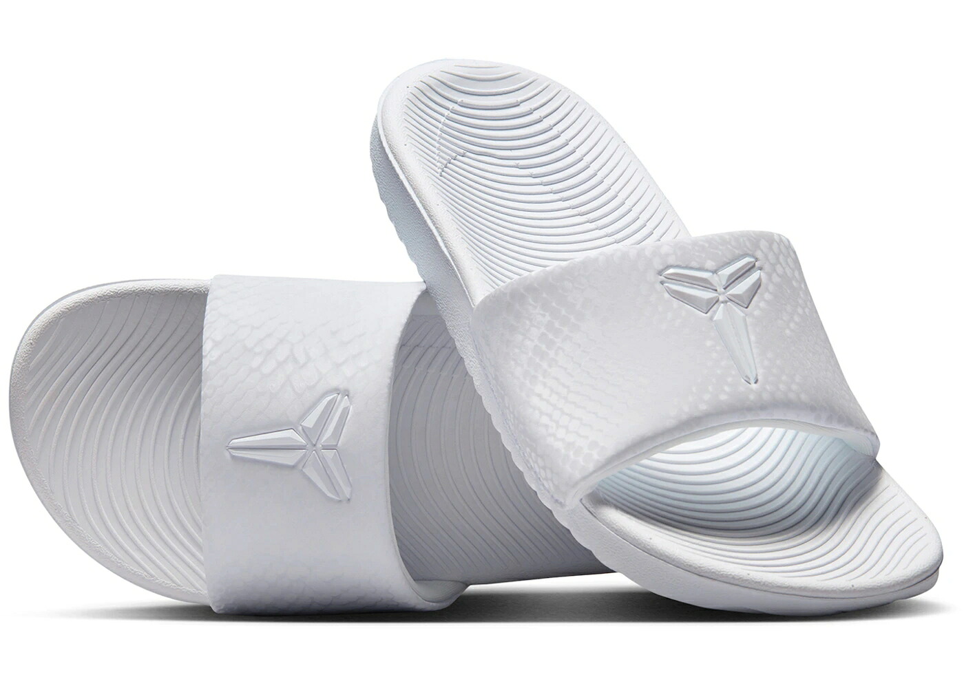 ナイキ コービー サンダル 白色 ホワイト ジュニア キッズ NIKE KOBE KAWA SLIDE WHITE (GS) / WHITE WHITE ベビー マタニティ スニーカー｜スニケス