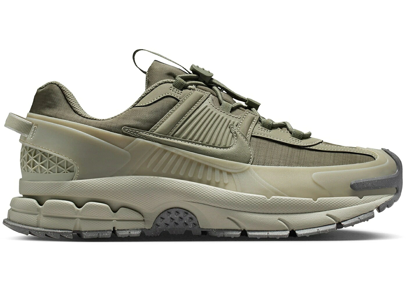ナイキ 望遠レンズ しろがね色 しろがね色 スニーカー メンズ NIKE ZOOM VOMERO 5 ROAM SILVER SAGE SPRUCE FOG / SILVER SAGE SPRUCE FOG BARELY 靴-メンズ靴-スニーカー