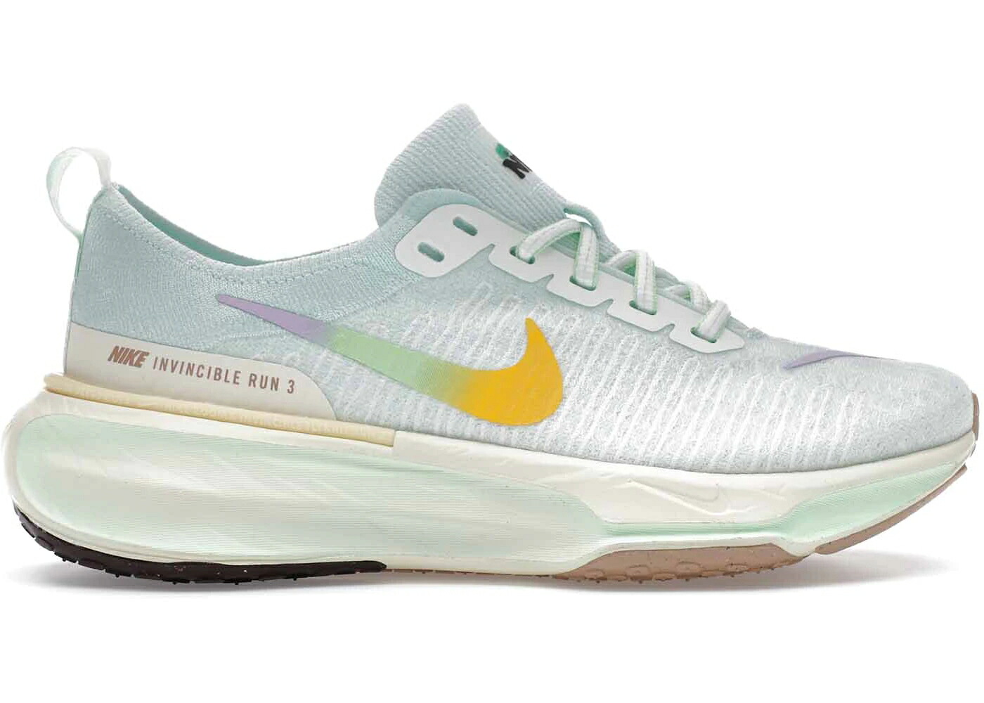 ナイキ 幽客 緑 緑であること 紫 相撲取り草 WOMEN\u0027S スニーカー レディース NIKE ZOOMX INVINCIBLE RUN 3 BARELY GREEN VIOLET MIST (WOMEN\u0027S) / BARELY GREEN SAIL VIOLET MIST