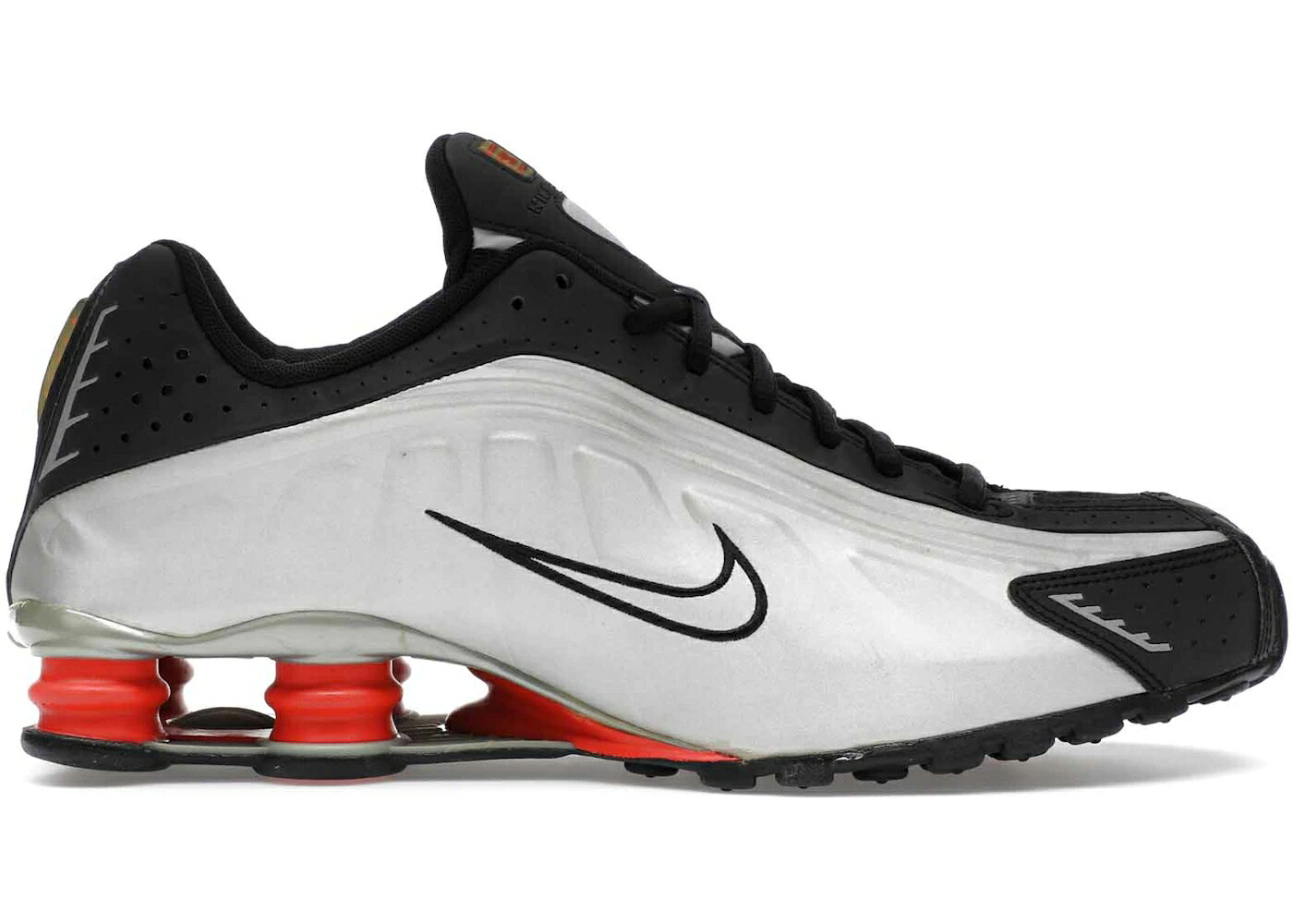 ナイキ ショックス 黒色 ブラック 銀色 シルバー 橙 オレンジ マックス スニーカー メンズ NIKE SHOX R4 BLACK SILVER ORANGE (2015) / BLACK METALLIC SILVER MAX ORANGE
