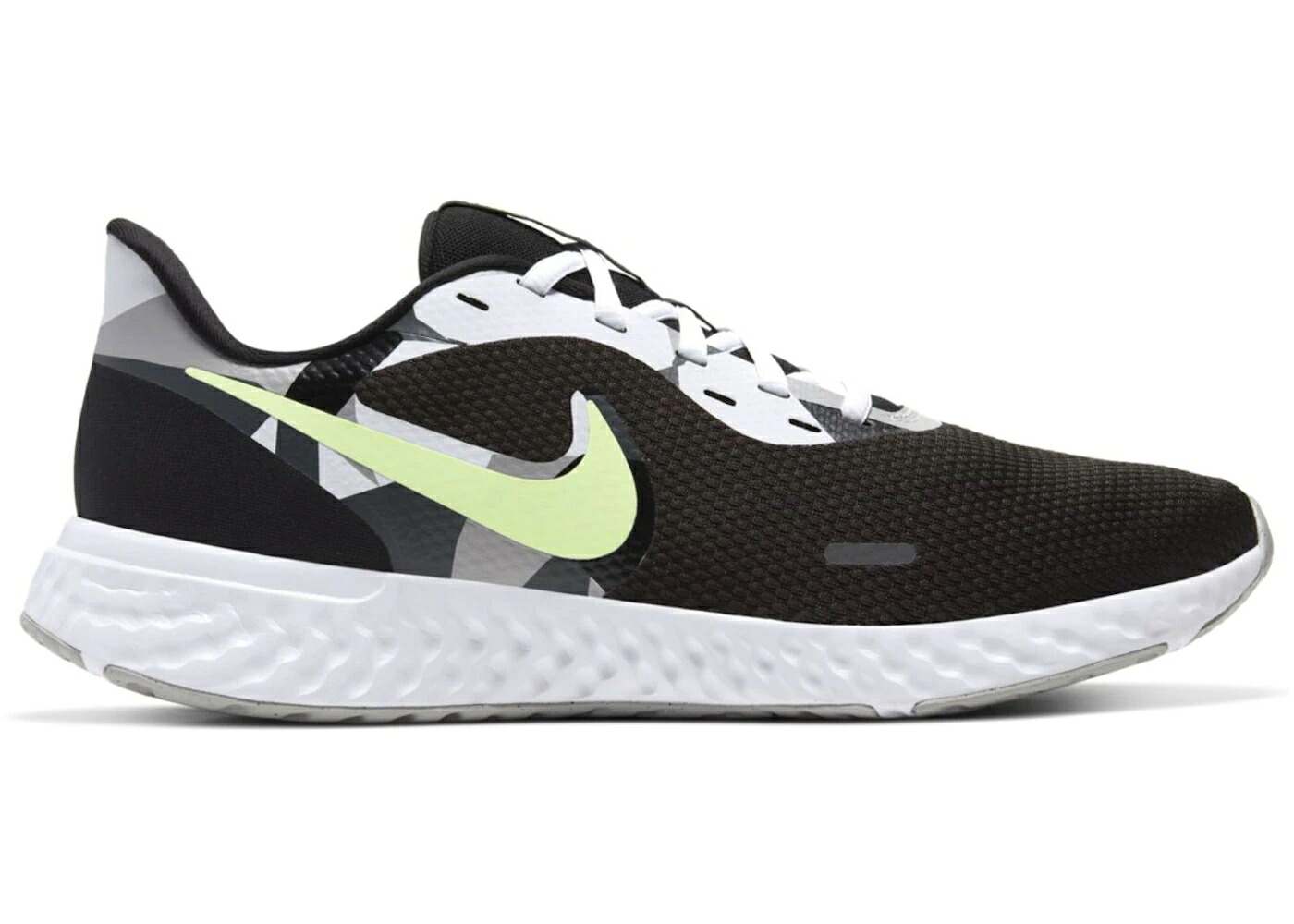 ナイキ レボリューション 黒色 ブラック 緑 グリーン 白色 ホワイト スニーカー メンズ NIKE REVOLUTION 5 BLACK GHOST GREEN / BLACK GHOST GREEN SAPPHIRE WHITE|スニケス