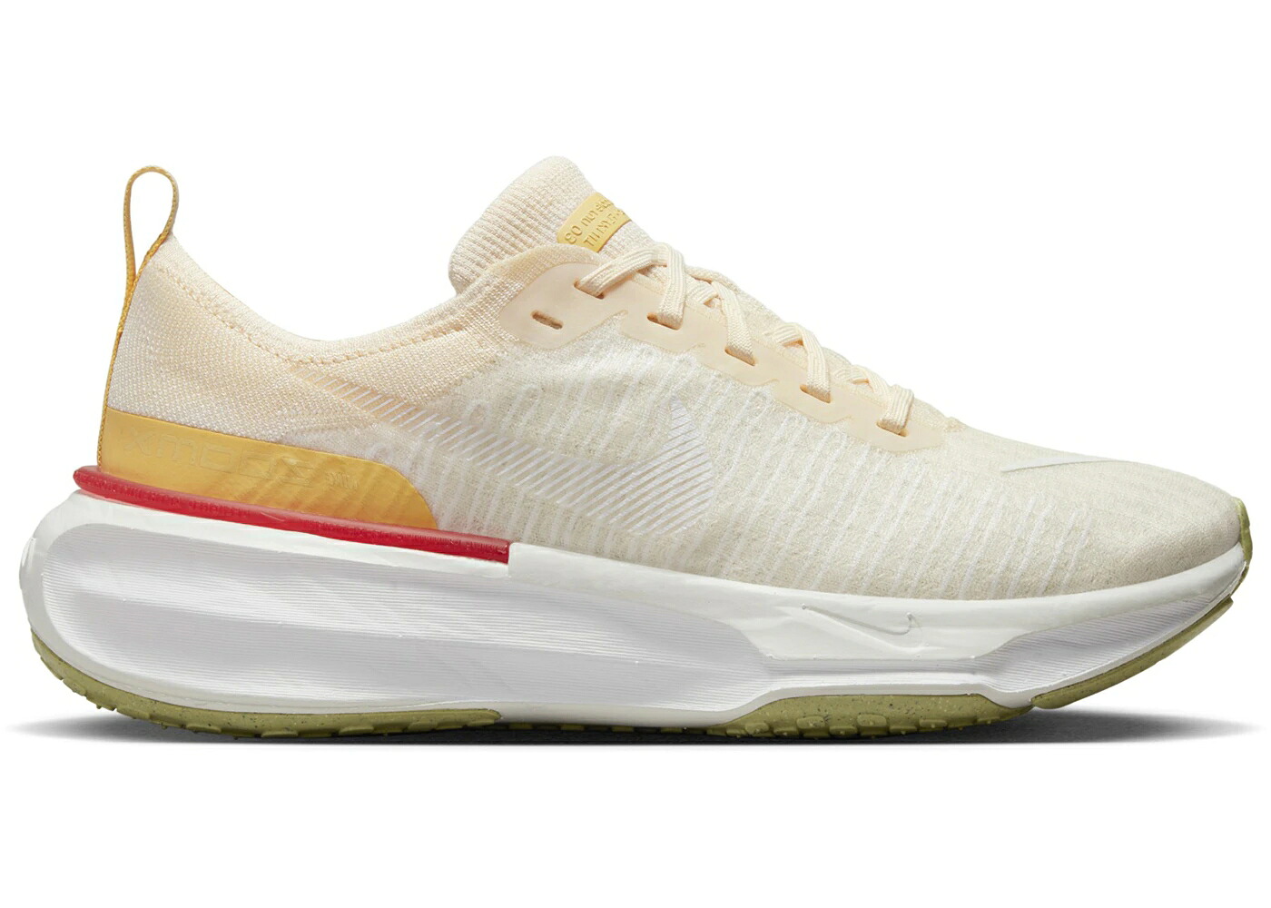 ナイキ 幽客 皮膚軟化剤 ゴールド WOMEN\u0027S スニーカー レディース NIKE ZOOMX INVINCIBLE RUN 3 LIGHT CREAM TOPAZ GOLD SEA CORAL (WOMEN\u0027S) / LIGHT CREAM COCONUT MILK TOPAZ