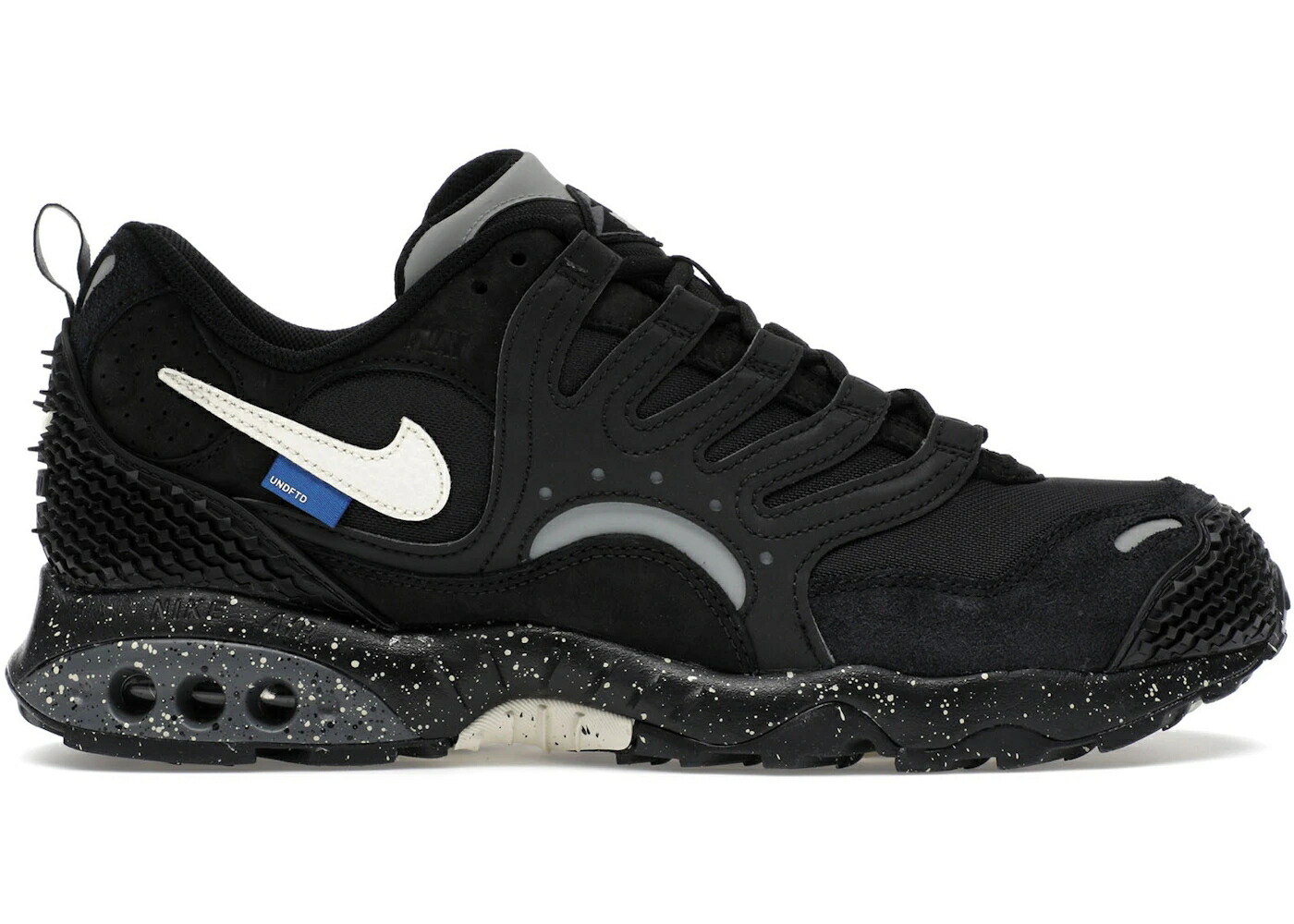 ナイキ アンディフィーテッド 黒いこと 黒いこと スニーカー メンズ NIKE AIR TERRA HUMARA UNDEFEATED BLACK / BLACK COCONUT MILK BLACK