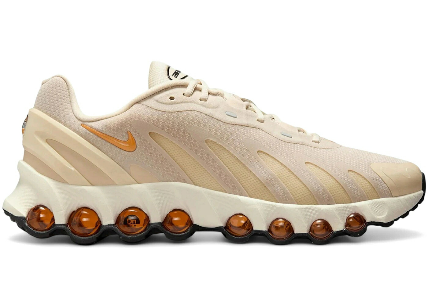 ナイキ マックス カーキ モナーク エア湖マックス スニーカー メンズ NIKE AIR MAX DN8 LIGHT KHAKI MONARCH / LIGHT KHAKI MONARCH COCONUT MILK 靴-スニーカー