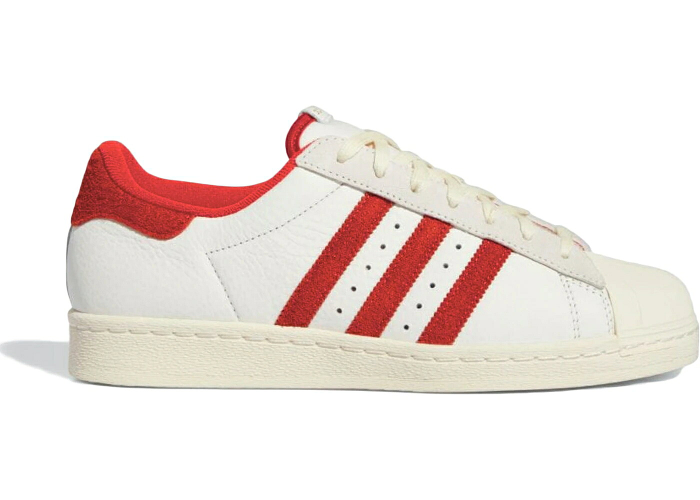 アディダス スーパースター 白色 ホワイト 赤 レッド クリーム スニーカー メンズ ADIDAS SUPERSTAR 82 WHITE VIVID RED / CLOUD WHITE VIVID RED CREAM｜スニケス