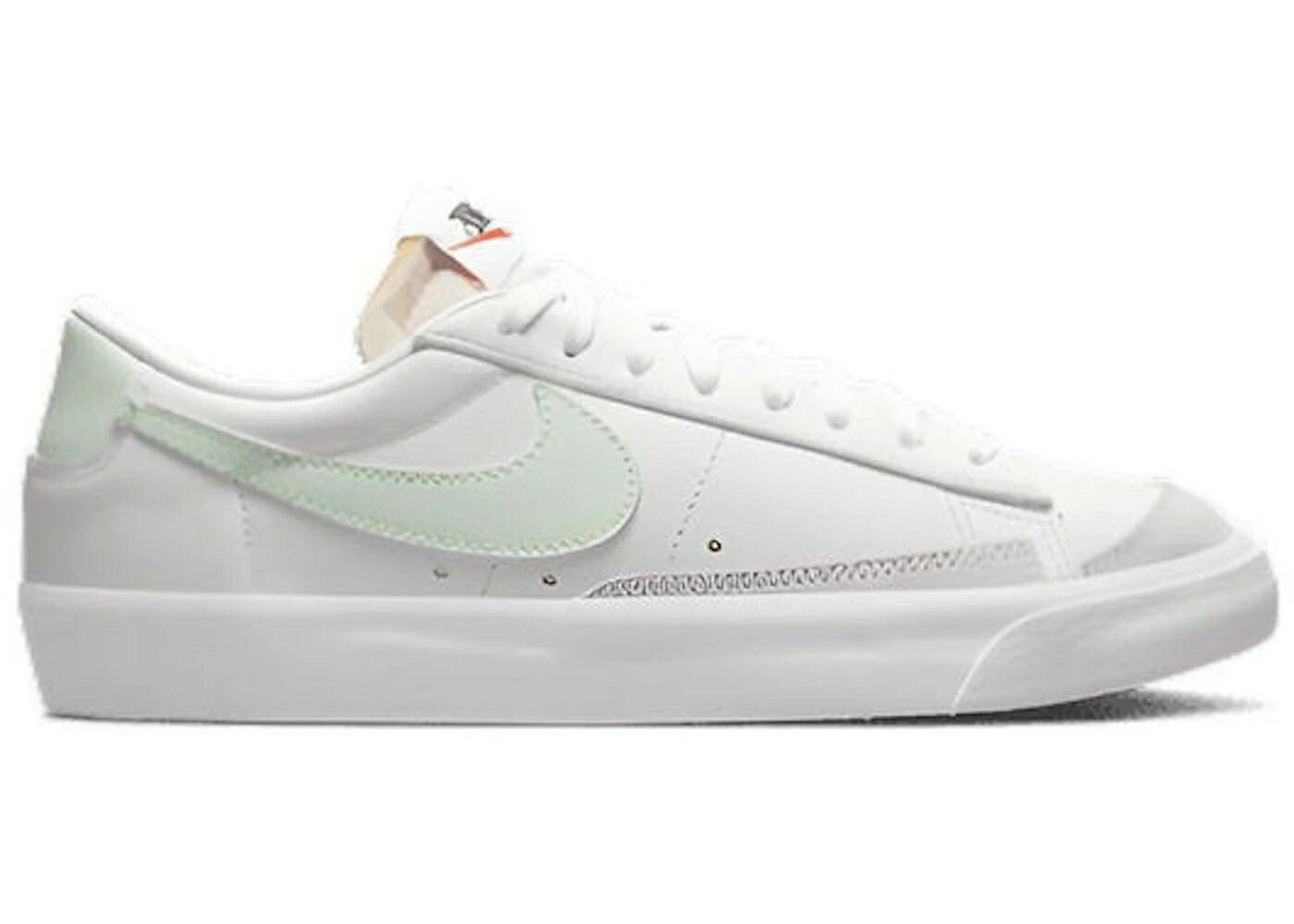 ナイキ ブレイザー 白色 ホワイト 緑 グリーン WOMEN'S スニーカー レディース NIKE BLAZER LOW 77 WHITE BARELY GREEN (WOMEN'S) / WHITE BARELY GREEN
