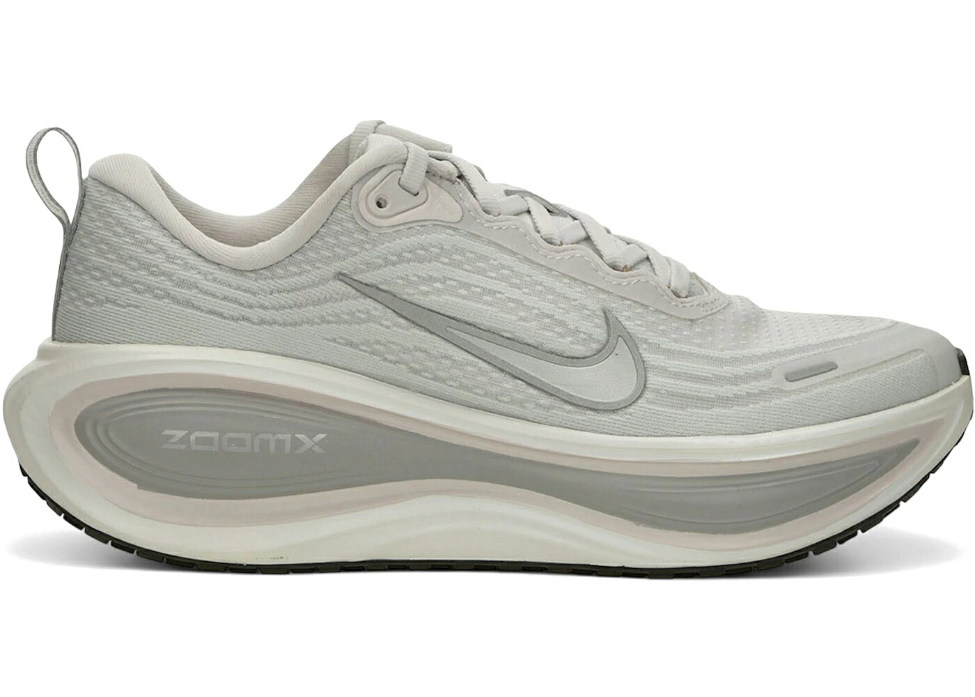 ナイキ 灰色 グレー 銀色 シルバー WOMEN'S スニーカー レディース NIKE VOMERO PLUS VAST GREY (WOMEN'S) / VAST GREY METALLIC SILVER OFF|スニケス