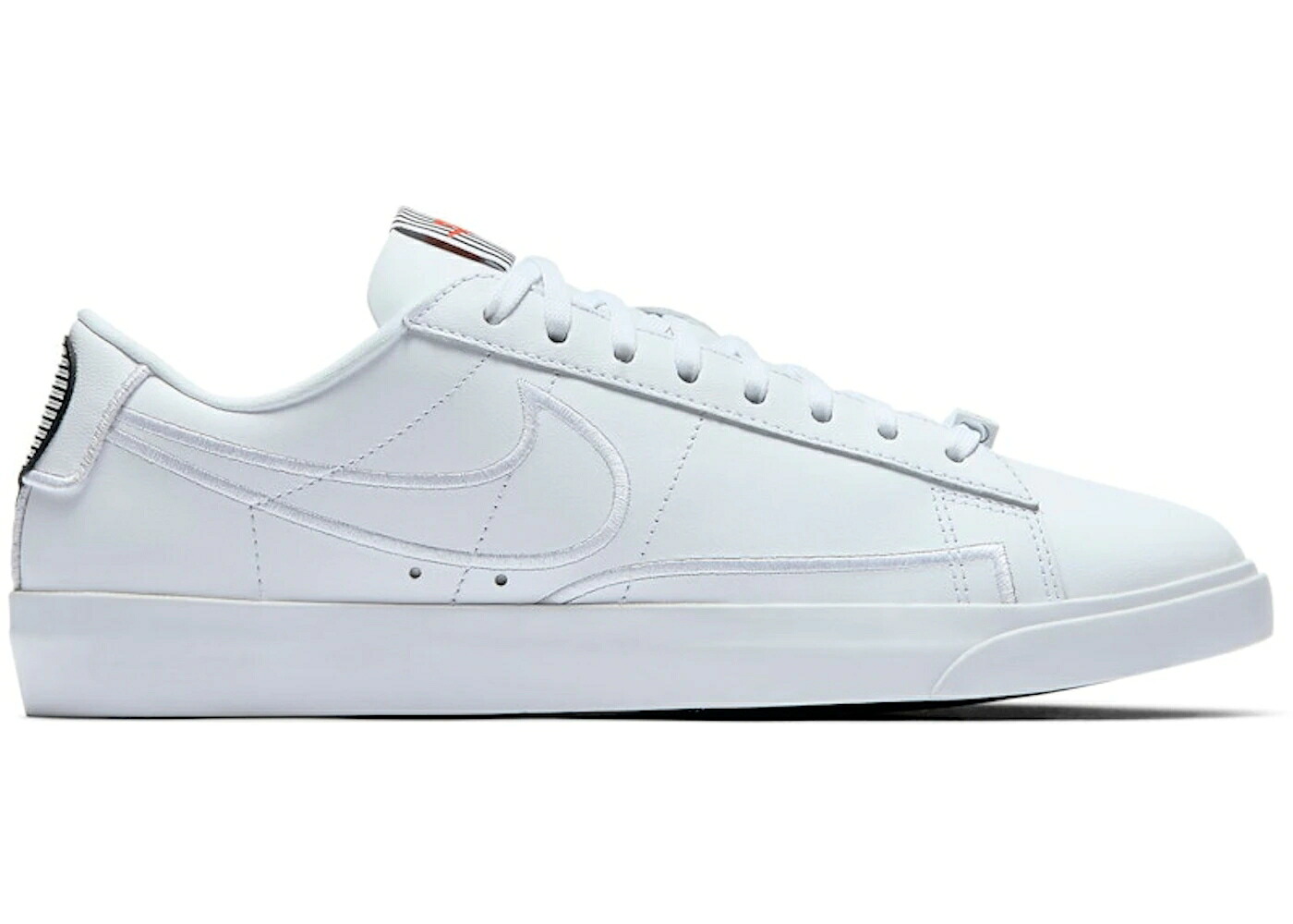 ナイキ ブレイザー 白色 ホワイト 黒色 ブラック スピード 赤 レッド VALENTINE'S WOMEN'S スニーカー レディース NIKE BLAZER LOW DAY (2018) (WOMEN'S) / WHITE WHITE BLACK SPEED RED|スニケス