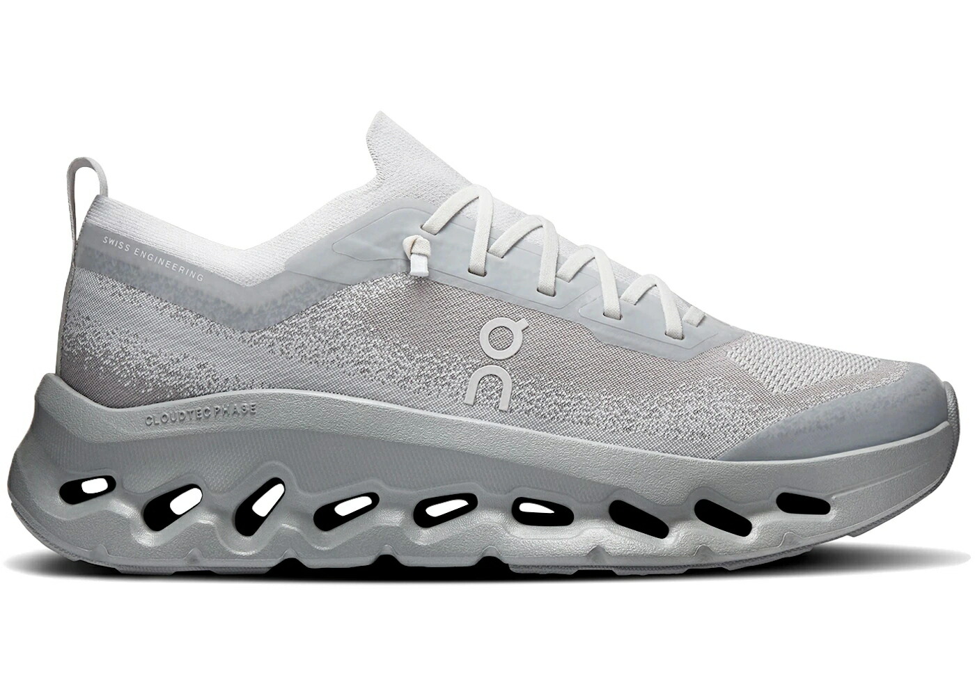 オン WOMEN\u0027S スニーカー レディース ON RUNNING CLOUDTILT MOON ZENDAYA GLACIER ALLOY (WOMEN\u0027S) / GLACIER ALLOY