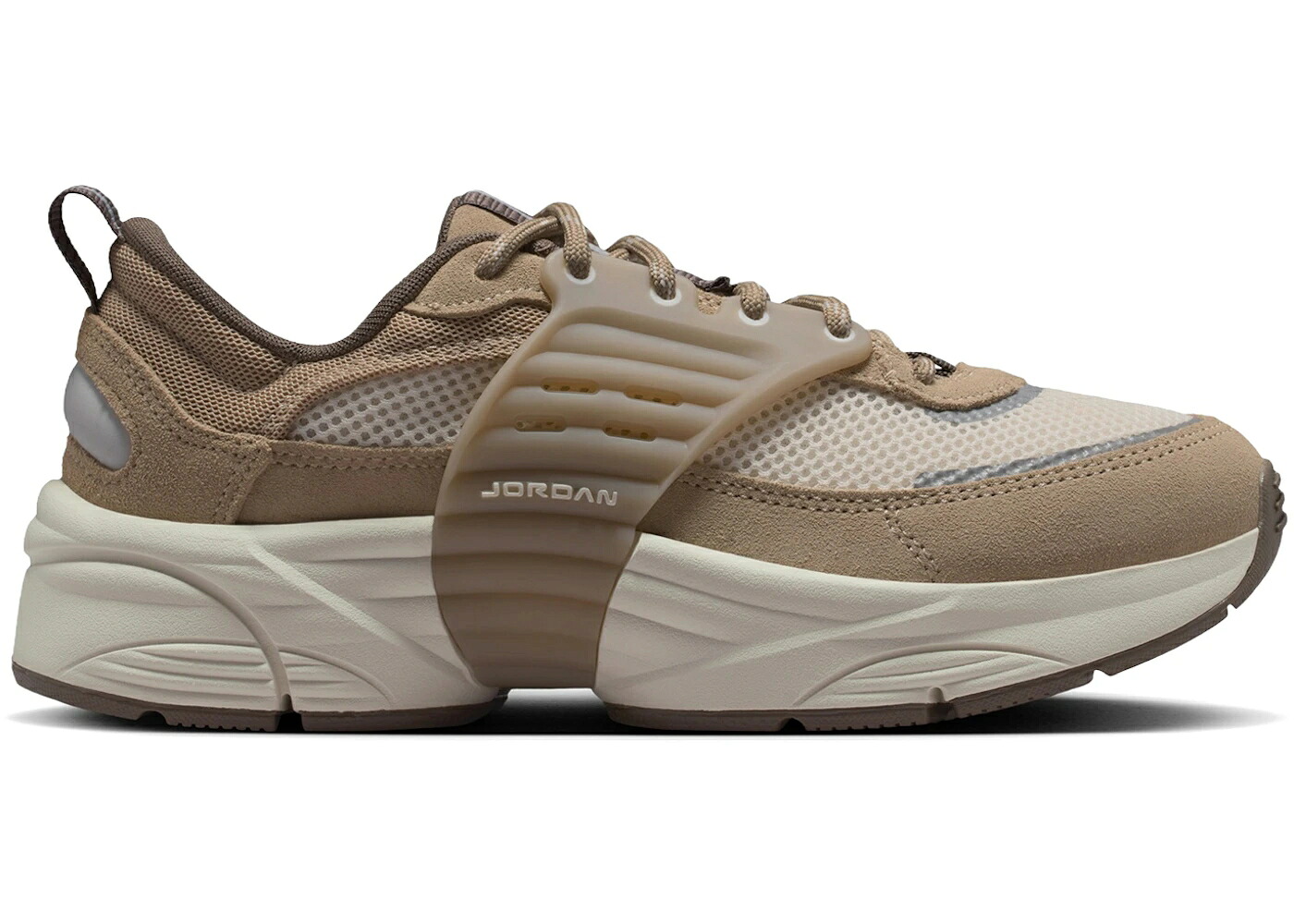 ナイキ ジョーダン カーキ 象牙色 しろがね色 しろがね色 WOMEN\u0027S スニーカー レディース JORDAN TRUNNER O/S KHAKI PALE IVORY (WOMEN\u0027S) / KHAKI REFLECT SILVER PALE IVORY