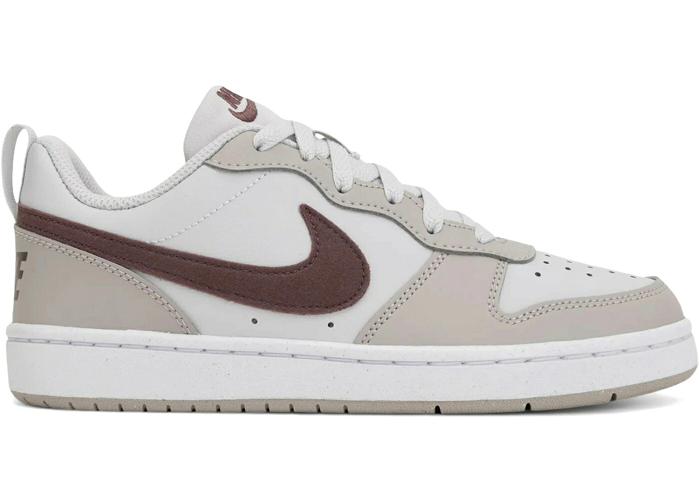 ナイキ コート 灰色 グレー 白色 ホワイト コートバーロウ ESSENTIAL+ ジュニア キッズ NIKE COURT BOROUGH LOW VAST GREY MOON PARTICLE (GS) / VAST GREY MOON PARTICLE WHITE ベビー マタニティ スニーカー|スニケス