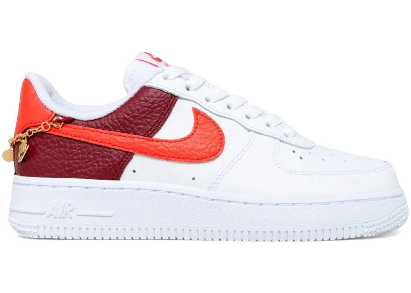 ナイキ 白いこと 白いこと クリムゾン ゴールド 腕輪 空軍 \u002707 WOMEN\u0027S スニーカー レディース NIKE AIR FORCE 1 LOW WHITE LIGHT CRIMSON GOLD CHARM BRACELET (WOMEN\u0027S) / WHITE LIGHT CRIMSON METALLIC