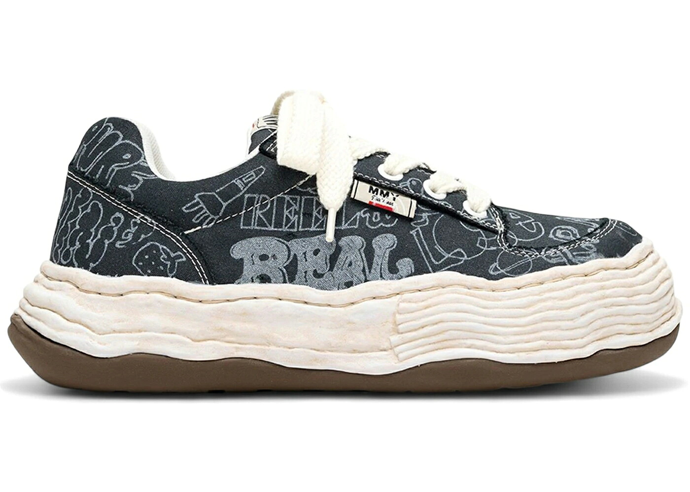 メゾン ミハラヤスヒロ 黒色 ブラック 白色 ホワイト スニーカー メンズ MAISON MIHARA YASUHIRO MAISON MIHARA YASUHIRO OLIVER OG SOLE GRAFFITI PRINTED CANVAS LOW BLACK WHITE / BLACK WHITE｜スニケス