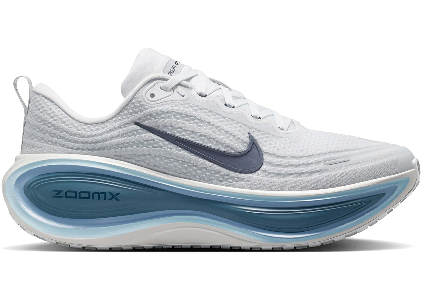 ナイキ 白色 ホワイト 灰色 グレー スニーカー メンズ NIKE VOMERO PLUS OFF WHITE THUNDERSTORM / OFF WHITE GREY FOG THUNDERSTORM|スニケス