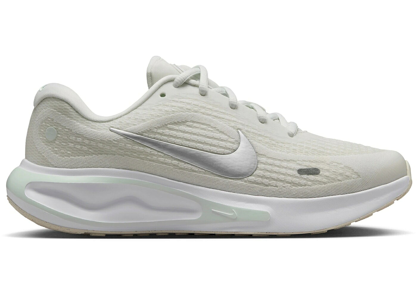 ナイキ ラン 白色 ホワイト 緑 グリーン 銀色 シルバー WOMEN'S スニーカー レディース NIKE JOURNEY RUN SUMMIT WHITE BARELY GREEN SILVER (WOMEN'S) / SUMMIT WHITE BARELY GREEN WHITE|スニケス