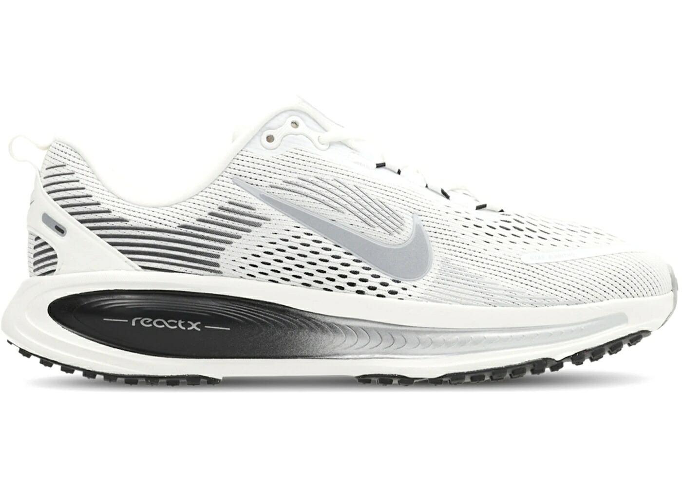 ナイキ 白色 ホワイト 黒色 ブラック 銀色 シルバー ジュニア キッズ NIKE VOMERO 18 SUMMIT WHITE BLACK SILVER (GS) / SUMMIT WHITE BLACK OFF WHITE ベビー マタニティ スニーカー|スニケス