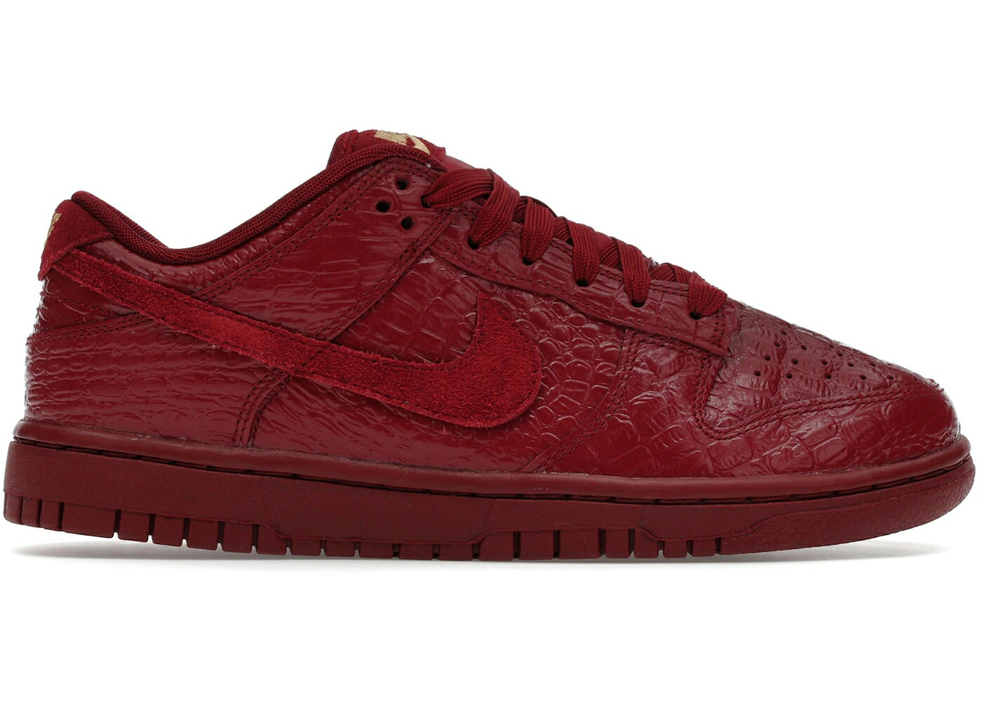 ナイキ ダンク クロコダイル 野球クラブ 赤 赤いこと ダンクロー WOMEN\u0027S スニーカー レディース NIKE DUNK LOW CROCODILE TEAM RED (WOMEN\u0027S) / TEAM RED DARK TEAM RED METALLIC