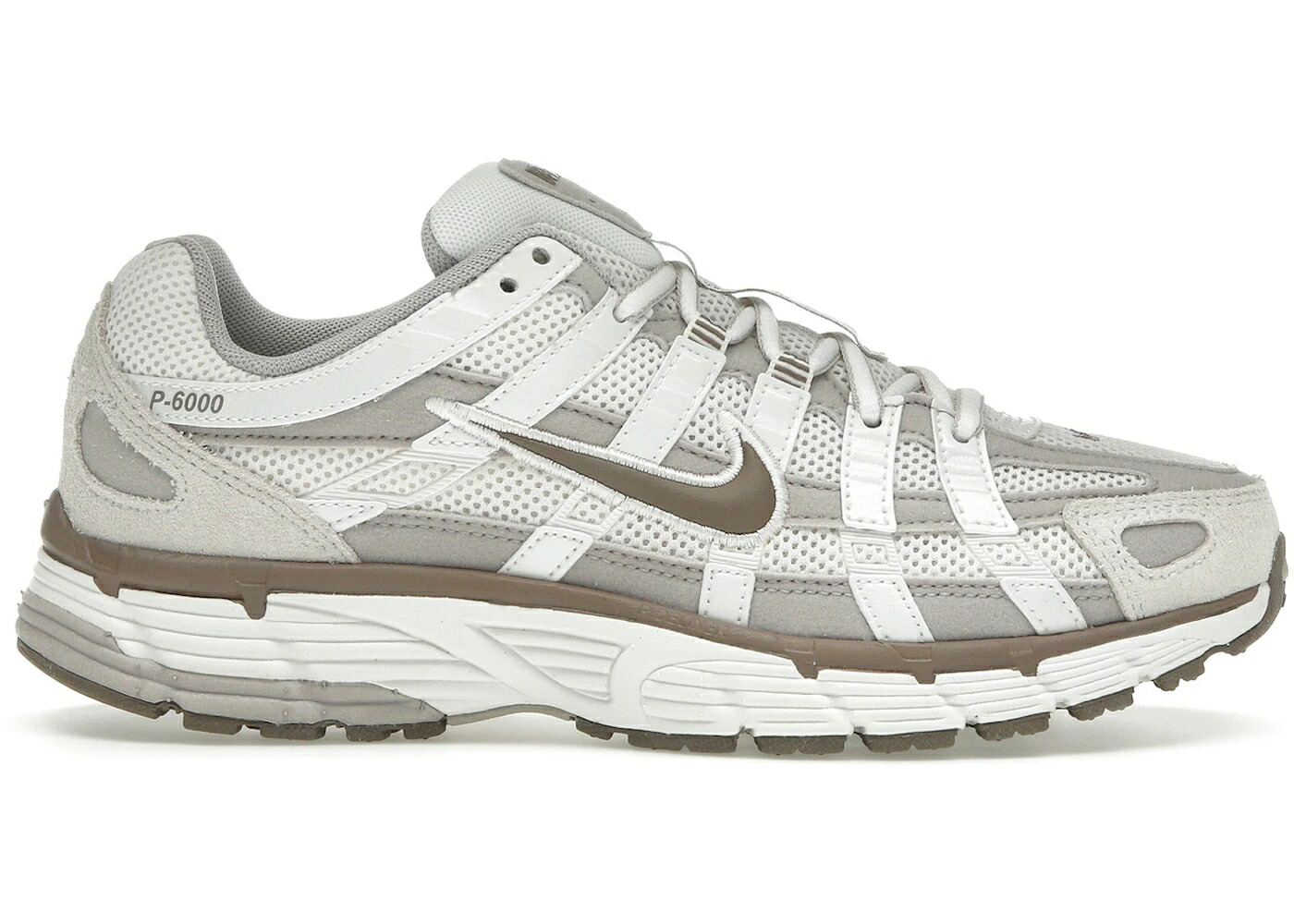 ナイキ 赤銅色 赤銅色 単科大学 薄墨色 薄墨色 WOMEN\u0027S スニーカー レディース NIKE P-6000 PHANTOM MINK BROWN (WOMEN\u0027S) / PHANTOM COLLEGE GREY METALLIC