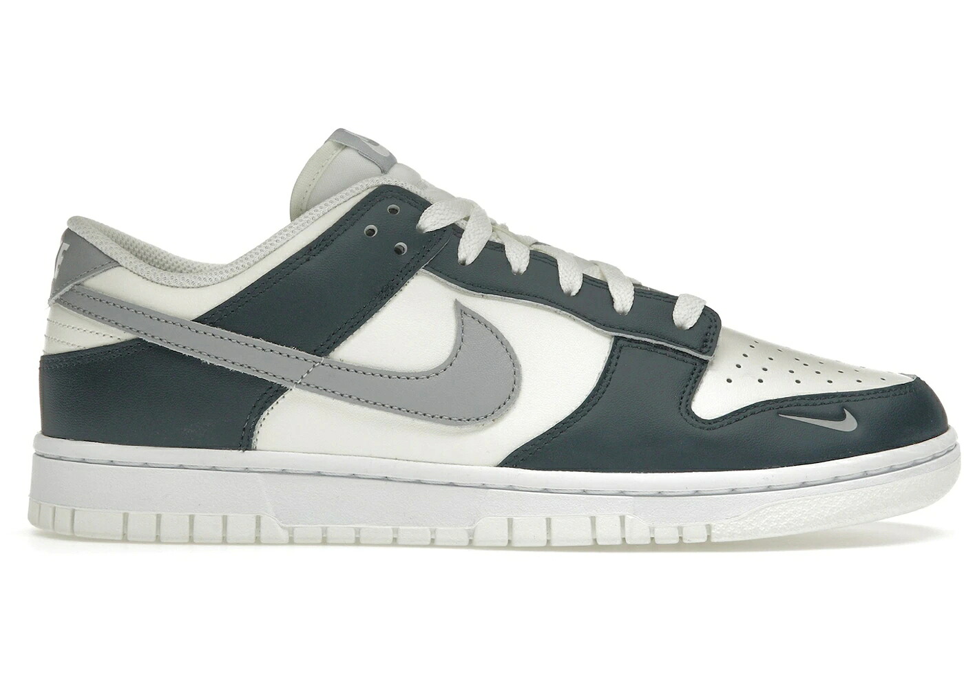 ナイキ ダンク 紺色 米国海軍 白いこと 白いこと ダンクロー WOMEN\u0027S スニーカー レディース NIKE DUNK LOW ARMOURY NAVY (WOMEN\u0027S) / SAIL WHITE ARMOURY NAVY WOLF