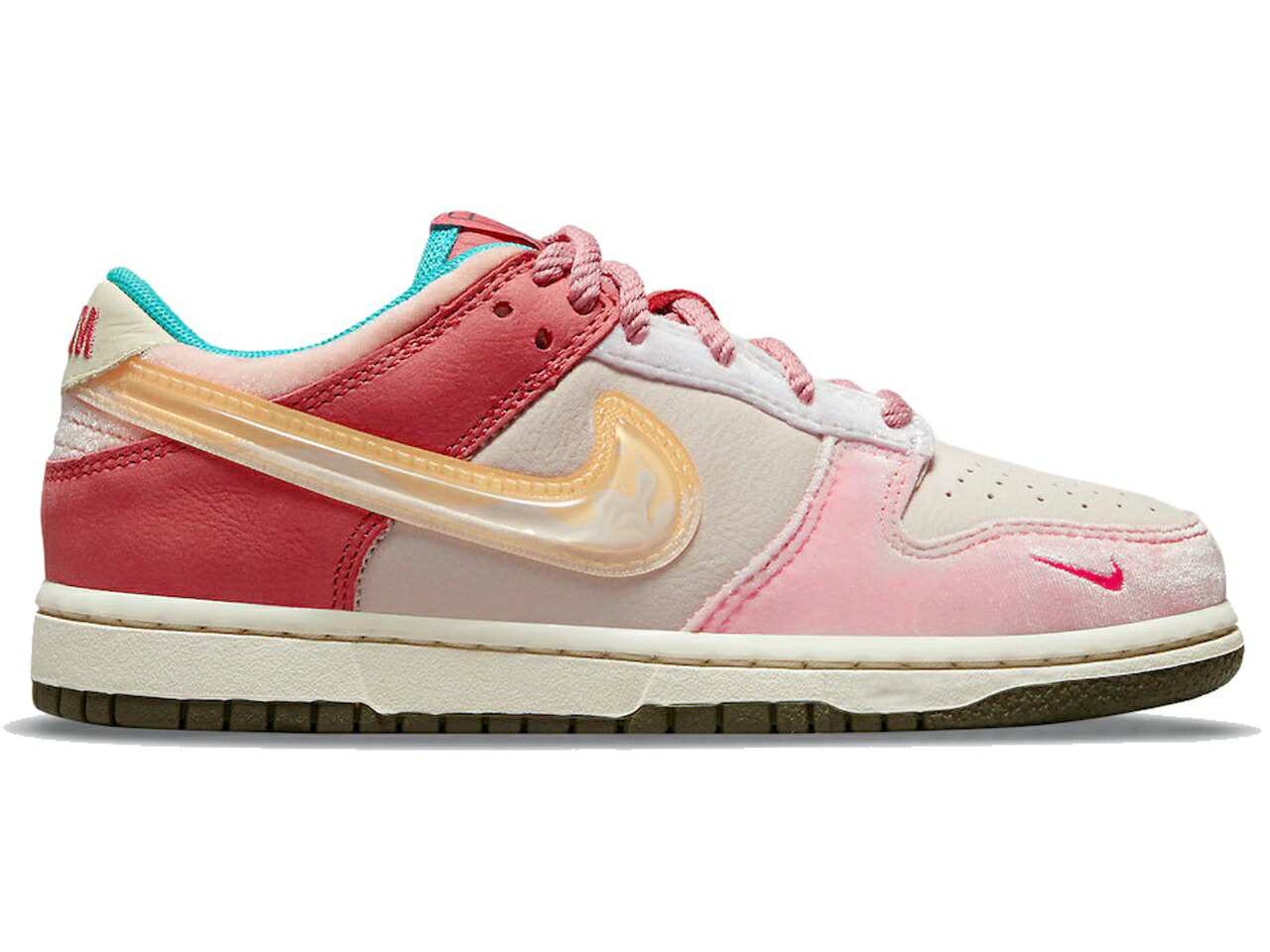新しく着きナイキ NIKE ダンク フリー ランチ ダンクロー キッズ S CIAL STATUS FREE LUNCH STRAWBERRY MILK PS LIGHT S FT PINK C C NUT MILKPINK GLAZE スニケス