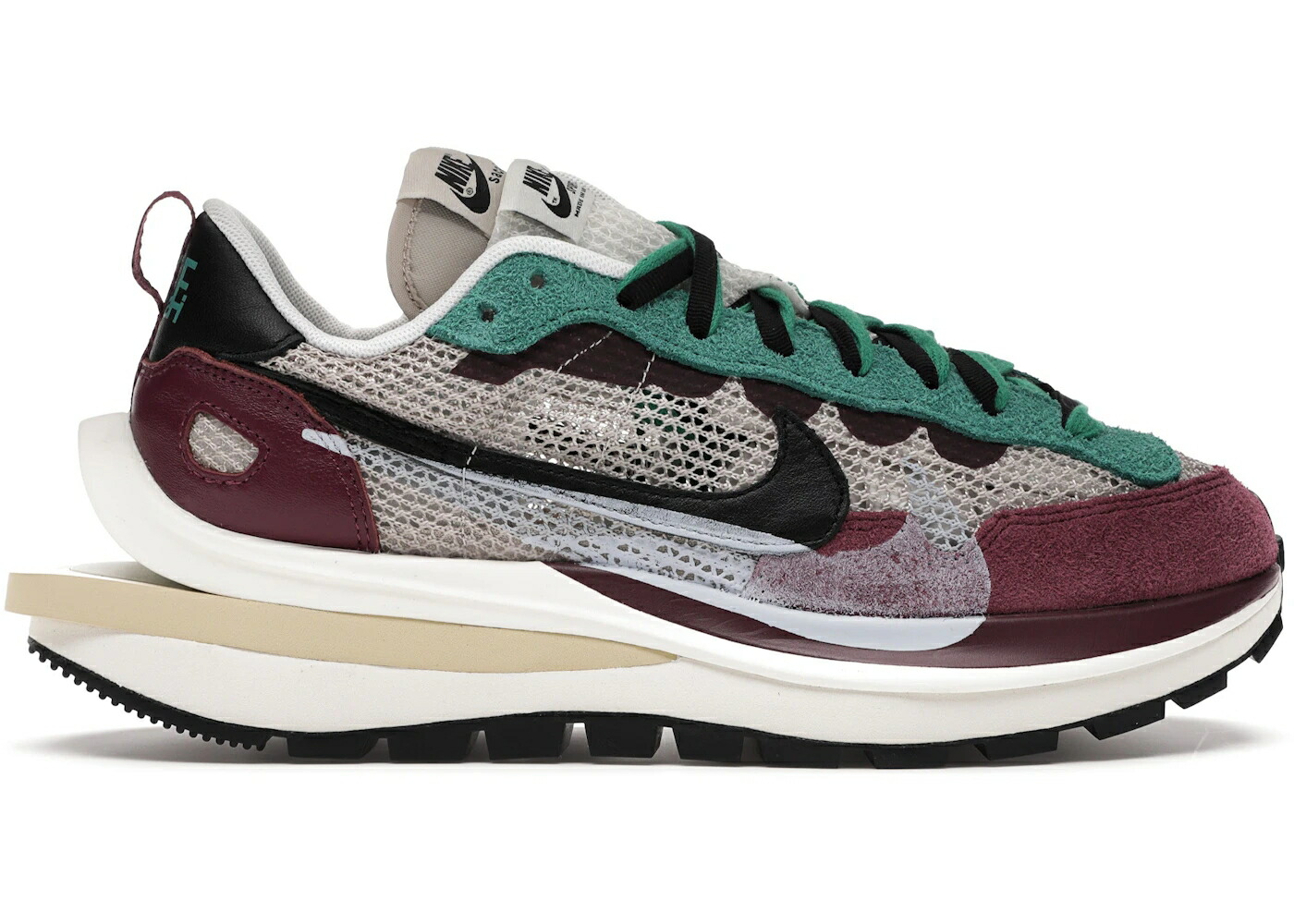 ナイキ 赤 レッド 緑 グリーン 黒色 ブラック スニーカー メンズ NIKE VAPORWAFFLE SACAI VILLAIN RED NEPTUNE GREEN / STRING BLACK VILLAIN RED NEPTUNE