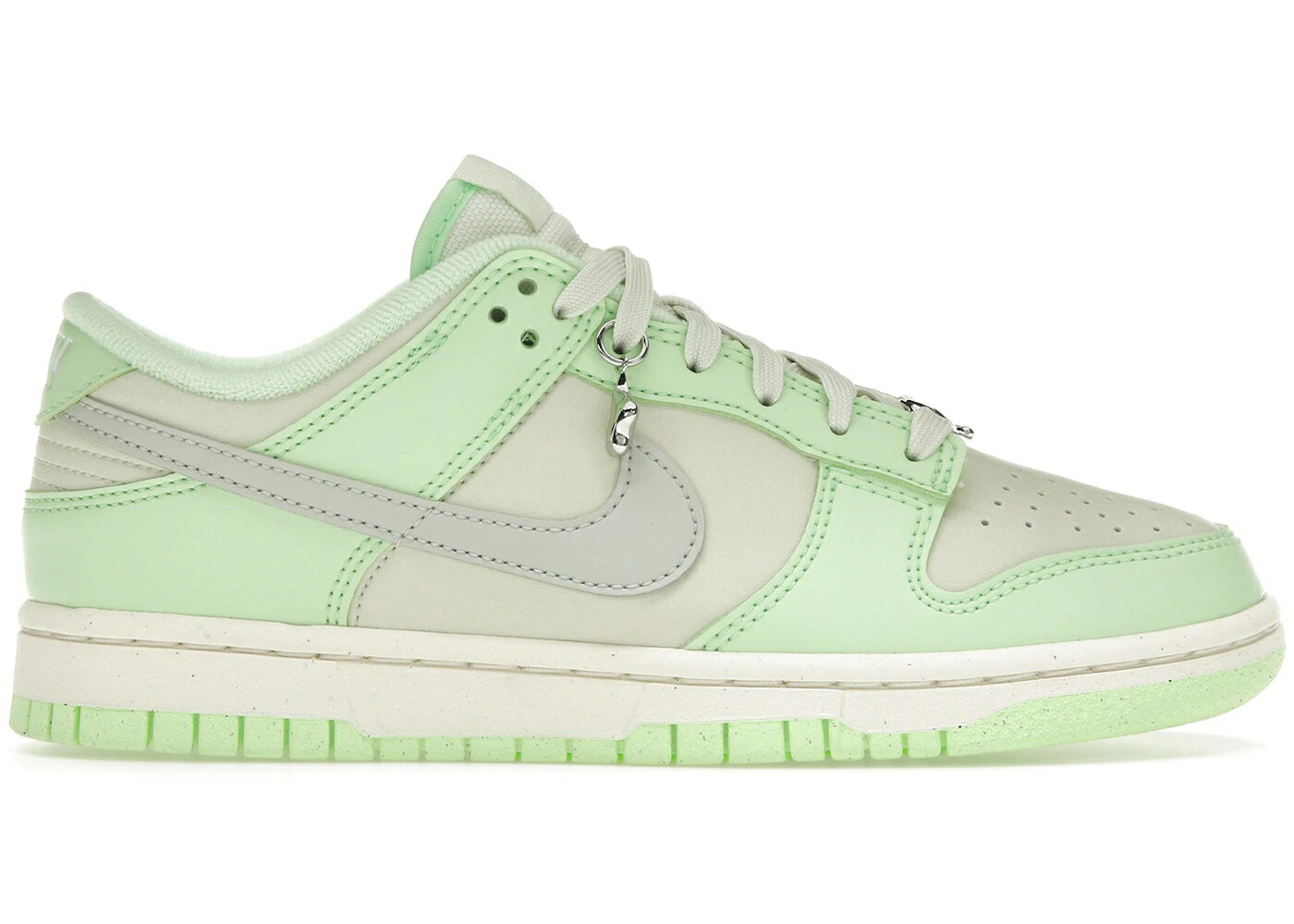 ナイキ ダンク 銀色 シルバー ダンクロー WOMEN スニーカー レディース NIKE DUNK LOW SE NEXT NATURE SEA GLASS (WOMEN) / SEA GLASS LIGHT SILVER VAPOR