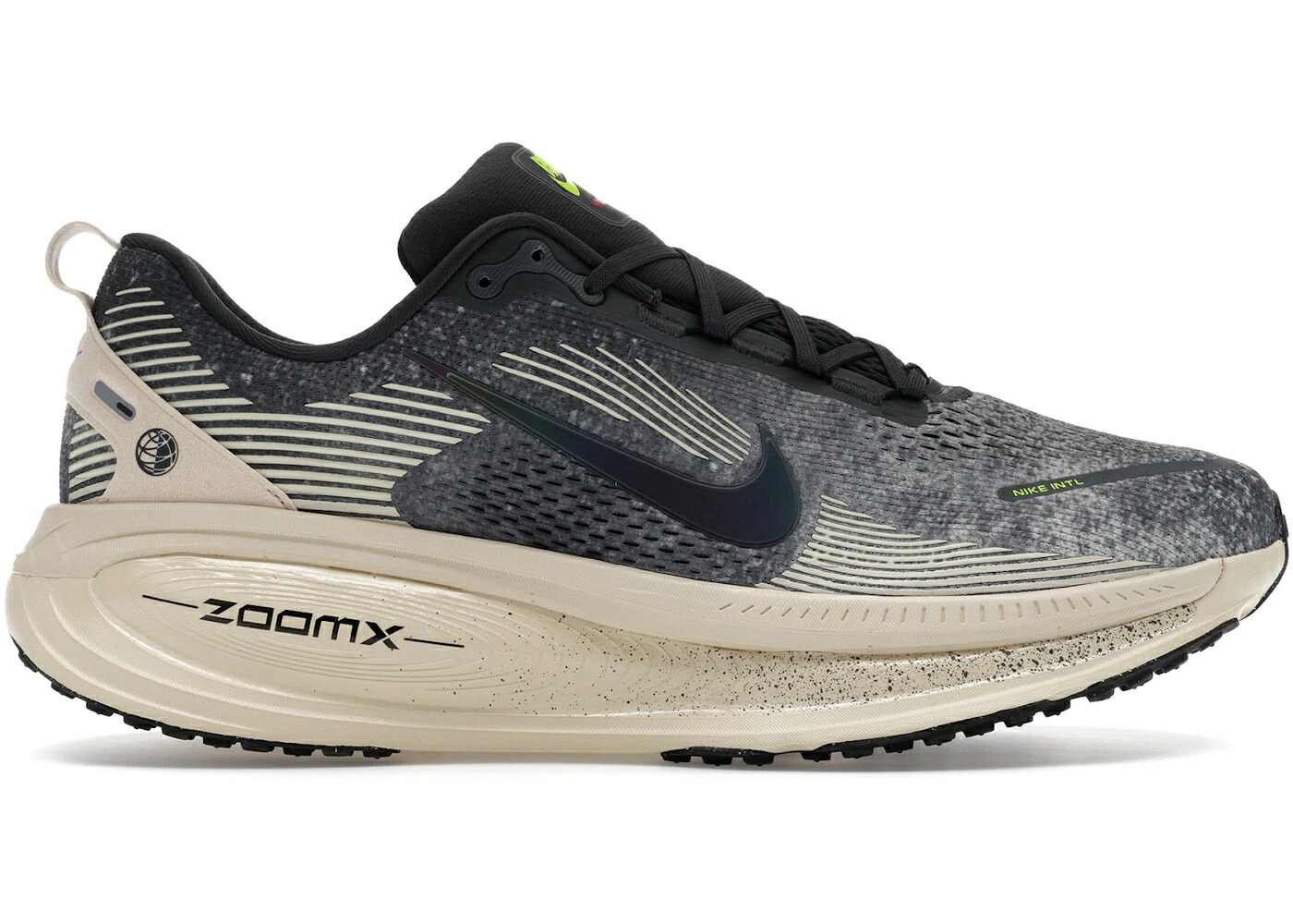 ナイキ 黒色 ブラック スニーカー メンズ NIKE VOMERO 18 OATMEAL ANTHRACITE / OATMEAL ANTHRACITE VOLT BLACK