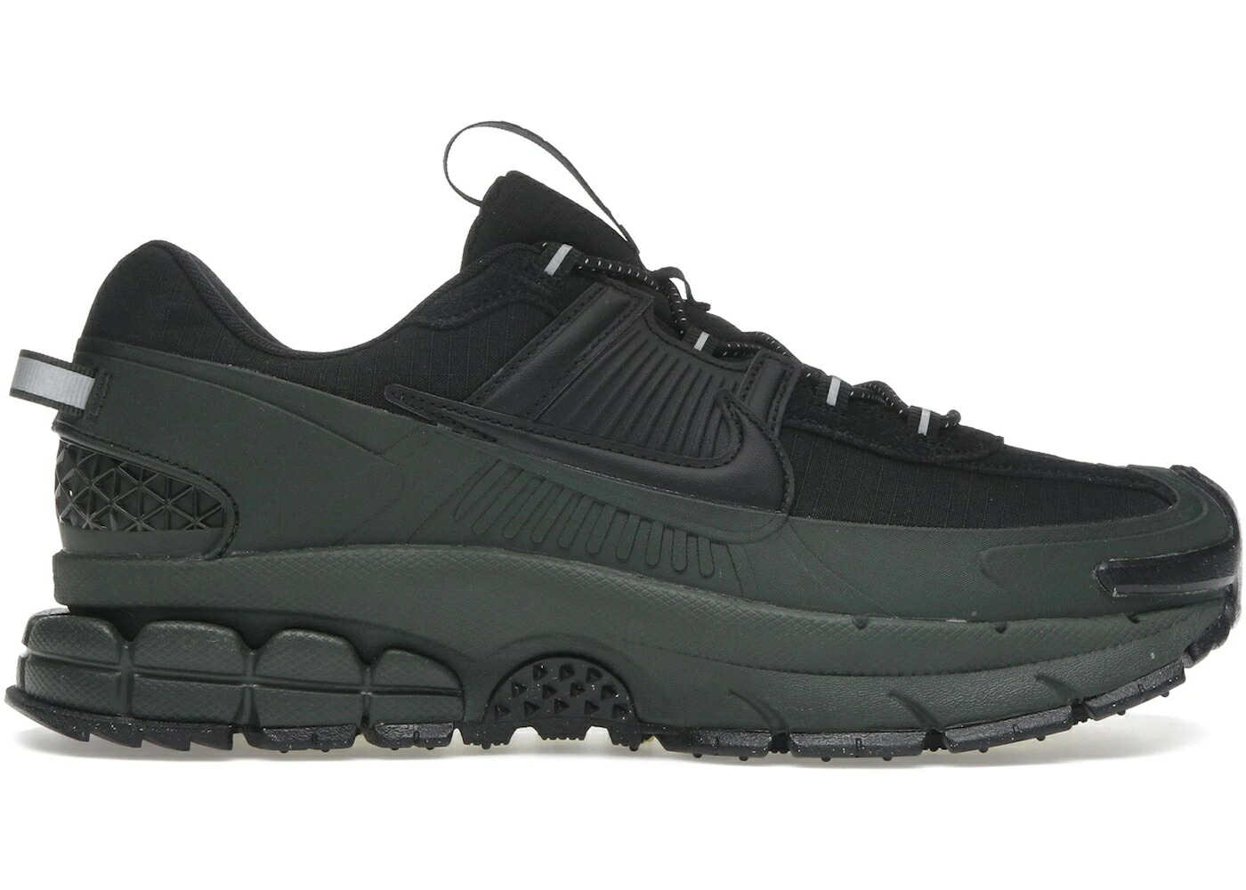 ナイキ 望遠レンズ 黒いこと 黒いこと スニーカー メンズ NIKE ZOOM VOMERO 5 ROAM SEQUOIA BLACK / SEQUOIA BLACK LIGHT LEMON TWIST