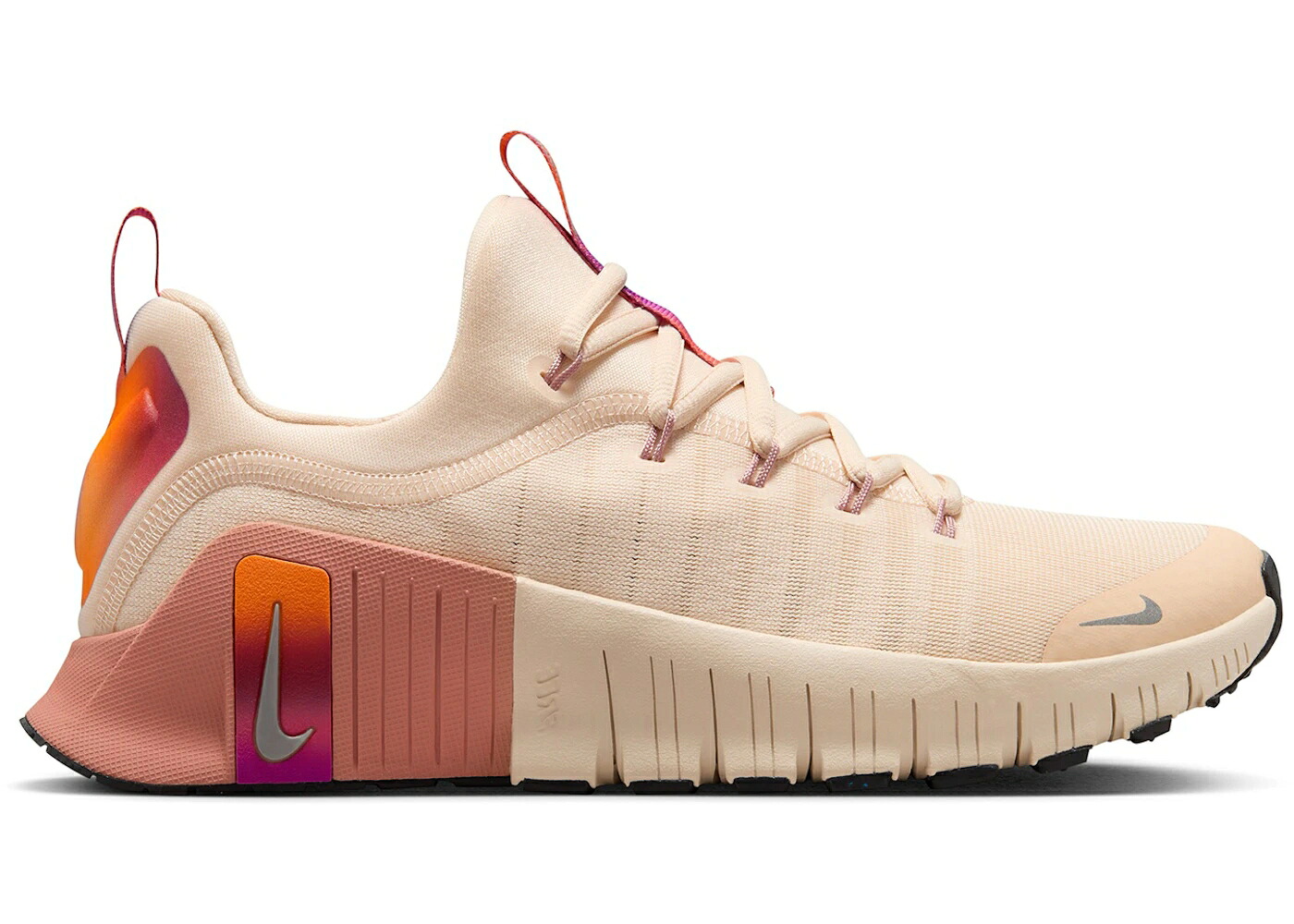 ナイキ フリー パール 白色 ホワイト 黒色 ブラック WOMEN'S スニーカー レディース NIKE FREE METCON 6 SE SUNSET (WOMEN'S) / PEARL WHITE MULTI COLOR BLACK