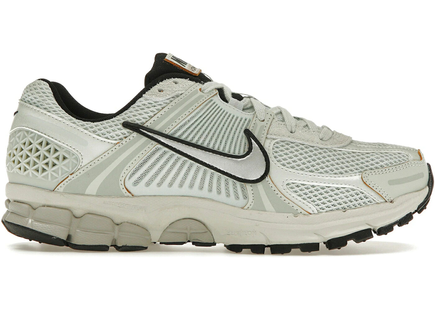 ナイキ 望遠レンズ しろがね色 しろがね色 WOMEN\u0027S スニーカー レディース NIKE ZOOM VOMERO 5 LIGHT SILVER CHROME (WOMEN\u0027S) / LIGHT SILVER CHROME LIGHT BONE
