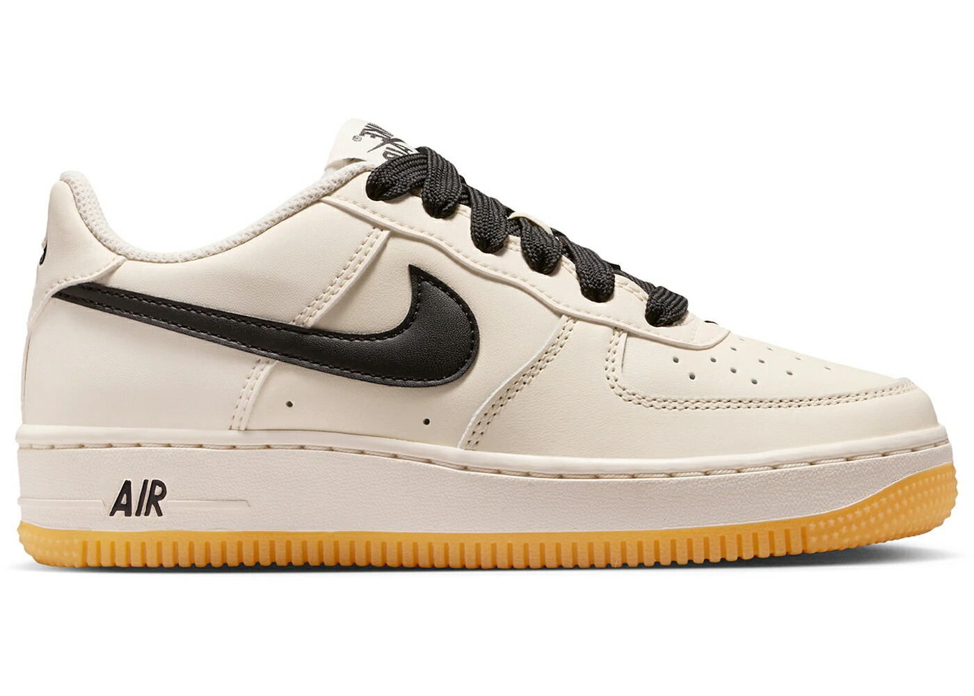 ナイキ パール 黒色 ブラック 茶色 ブラウン エアフォース ジュニア キッズ NIKE AIR FORCE 1 LOW LV8 SOFT PEARL GUM BLACK (GS) / SOFT PEARL GUM LIGHT BROWN ベビー マタニティ スニーカー