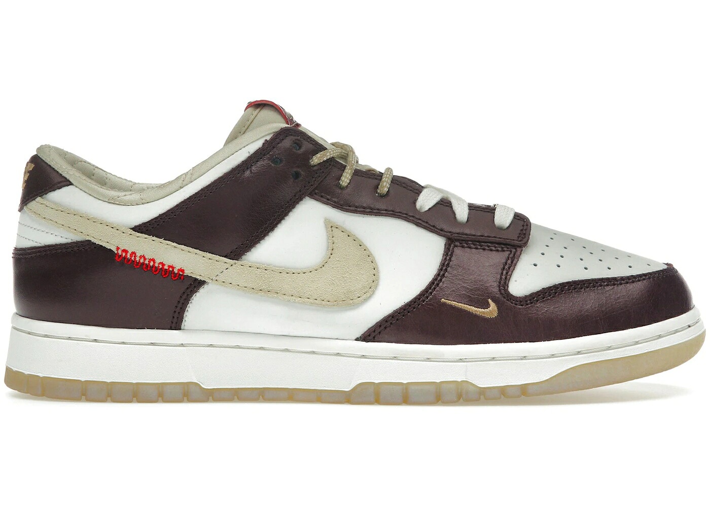 ナイキ ダンク 野球クラブ ゴールド ぶどう酒色 バーガンディー ダンクロー WOMEN\u0027S スニーカー レディース NIKE DUNK LOW LX YEAR OF THE SNAKE (WOMEN\u0027S) / SAIL TEAM GOLD BURGUNDY CRUSH