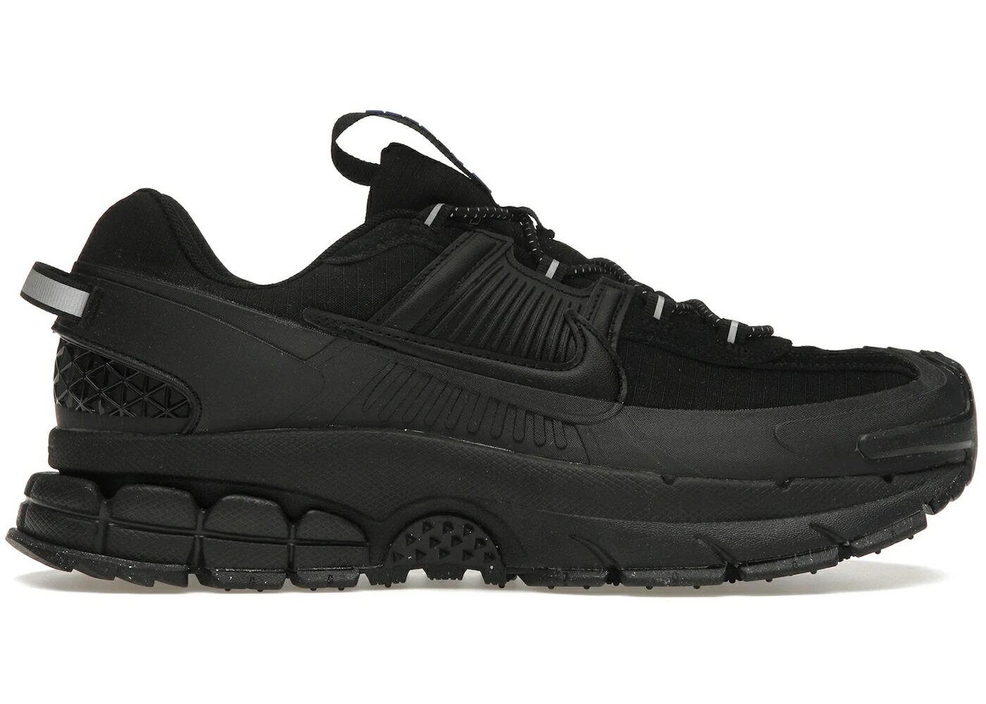 ナイキ 望遠レンズ 黒いこと 黒いこと 青味 青み スニーカー メンズ NIKE ZOOM VOMERO ROAM TRIPLE BLACK / BLACK BLACK RACER BLUE BLACK