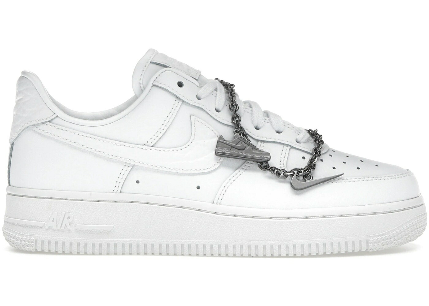 ナイキ 白色 ホワイト エアフォース '07 WOMEN'S スニーカー レディース NIKE AIR FORCE 1 LOW SUMMIT WHITE MINI CHARM (WOMEN'S) / SUMMIT WHITE WHITE METALLIC