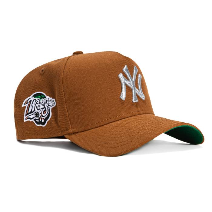 ニューエラ New Era 【 9Forty A-Frame New York Yankees 1998 World Series Patch Snapback Hat Men Khaki / Metallic Silver 】 ヤンキース シリーズ Snapback スナップバック バッグ メンズ カーキ Silver 銀色・シルバー|スニケス