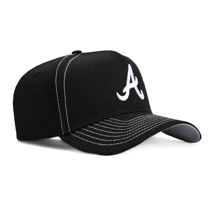 ニュー内鰓 New Era 【 9Forty A-Frame Contrast Stitch Atlanta Braves Snapback Hat Men Black / White 】 ジョージアの州都 ブレーブス Snapback スナップバック 御徒面子 メンズ 黒いこと 黒いこと 白いこと 白いこと