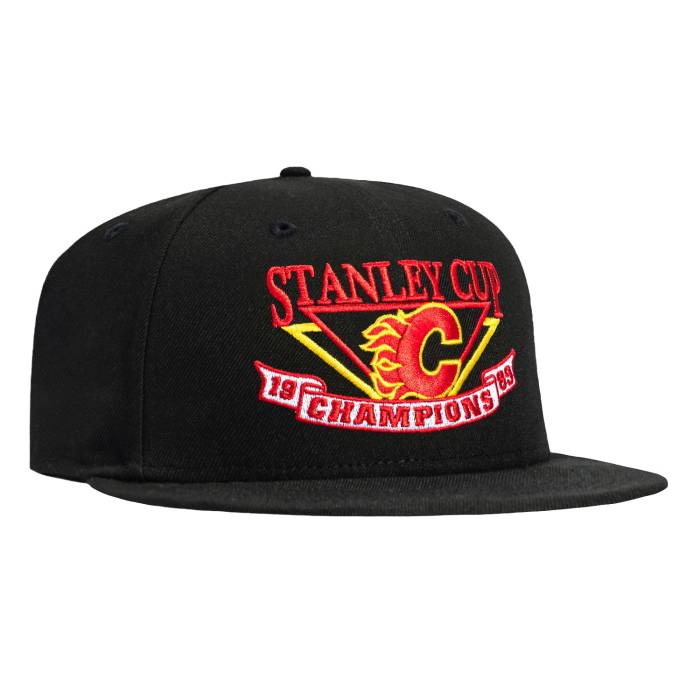 【★百貨店SALE★6/11真夜中2時迄】ニュー内鰓 New Era 【 59Fifty Calgary Flames 1989 Stanley Cup Champions Logo Hat Men Black 】 カルガリー フレームス ロゴタイプ メンズ 黒いこと 黒いこと
