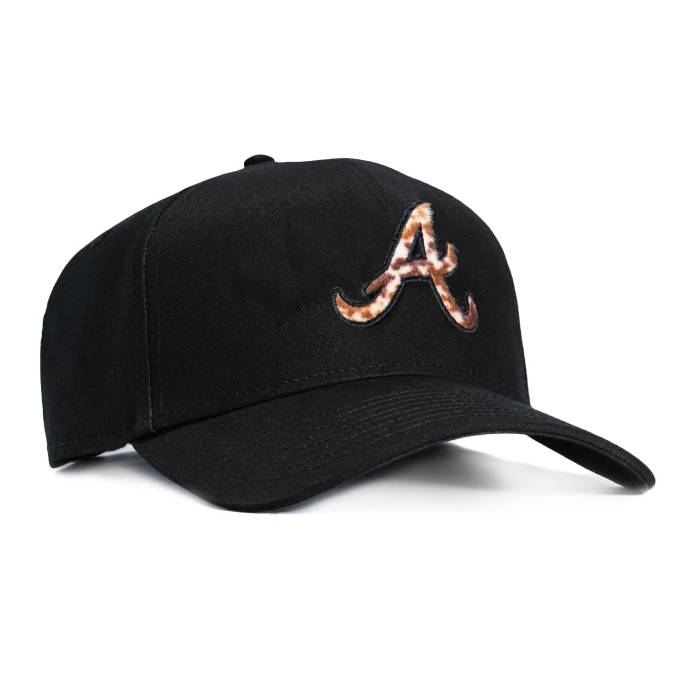 ニューエラ New Era 【 9Forty Animal Print Faux Fur Fill Atlanta Braves Strapback Hat Men Black 】 アトランタ ブレーブス メンズ 黒色 ブラック