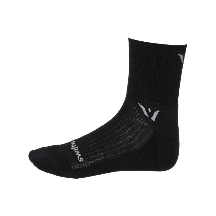 Swiftwick 【 Pursuit Merino Four Quarter Crew Socks Black Unisex Black 】 クルー ソックス・靴下 黒色 ブラック ユニセックス 黒色 ブラック 11,972円