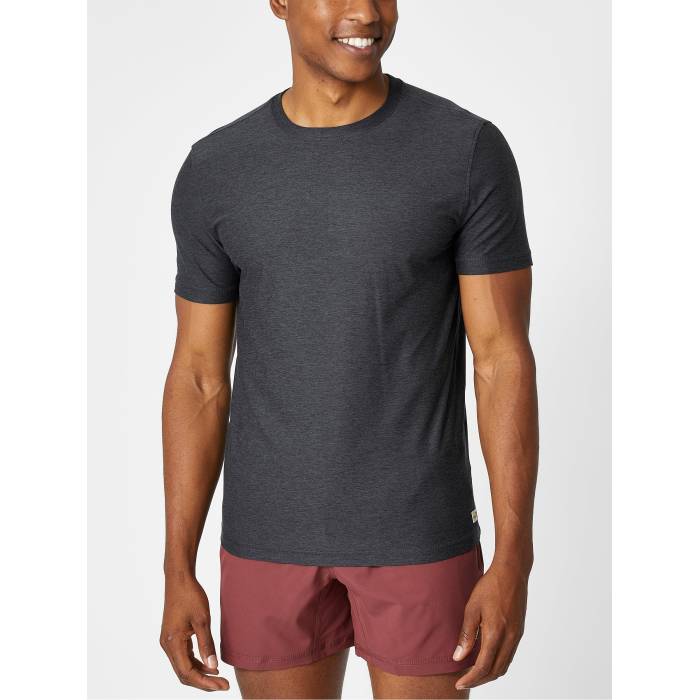 Vuori 【 Men's Strato Tech Tee Men Charcoal Heather 】 メンズ テック Tシャツ メンズ チャコール heather ヘザー